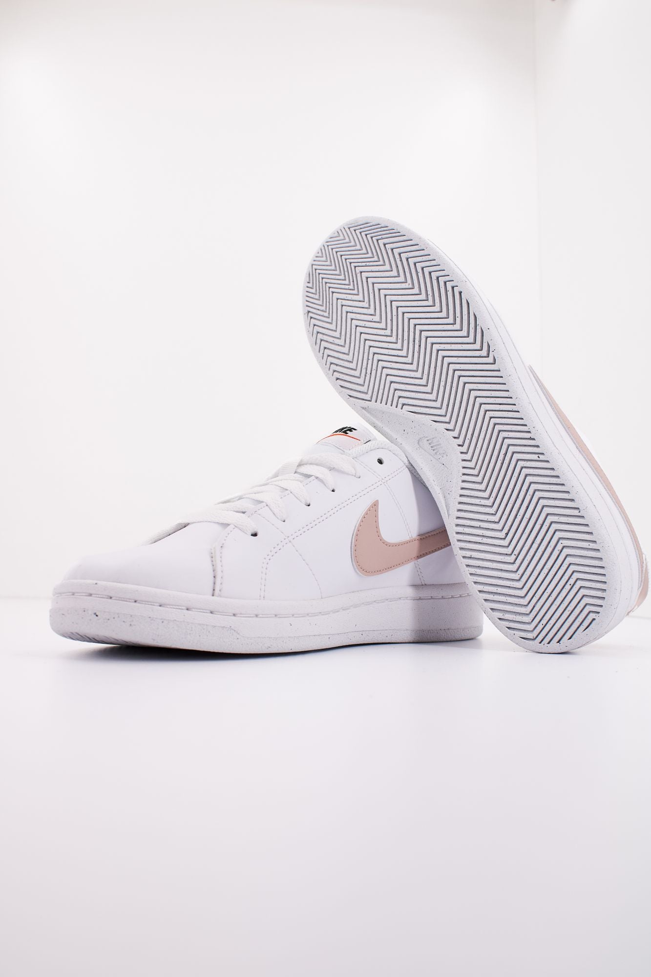 NIKE COURT ROYALE 2 en color BLANCO (4)