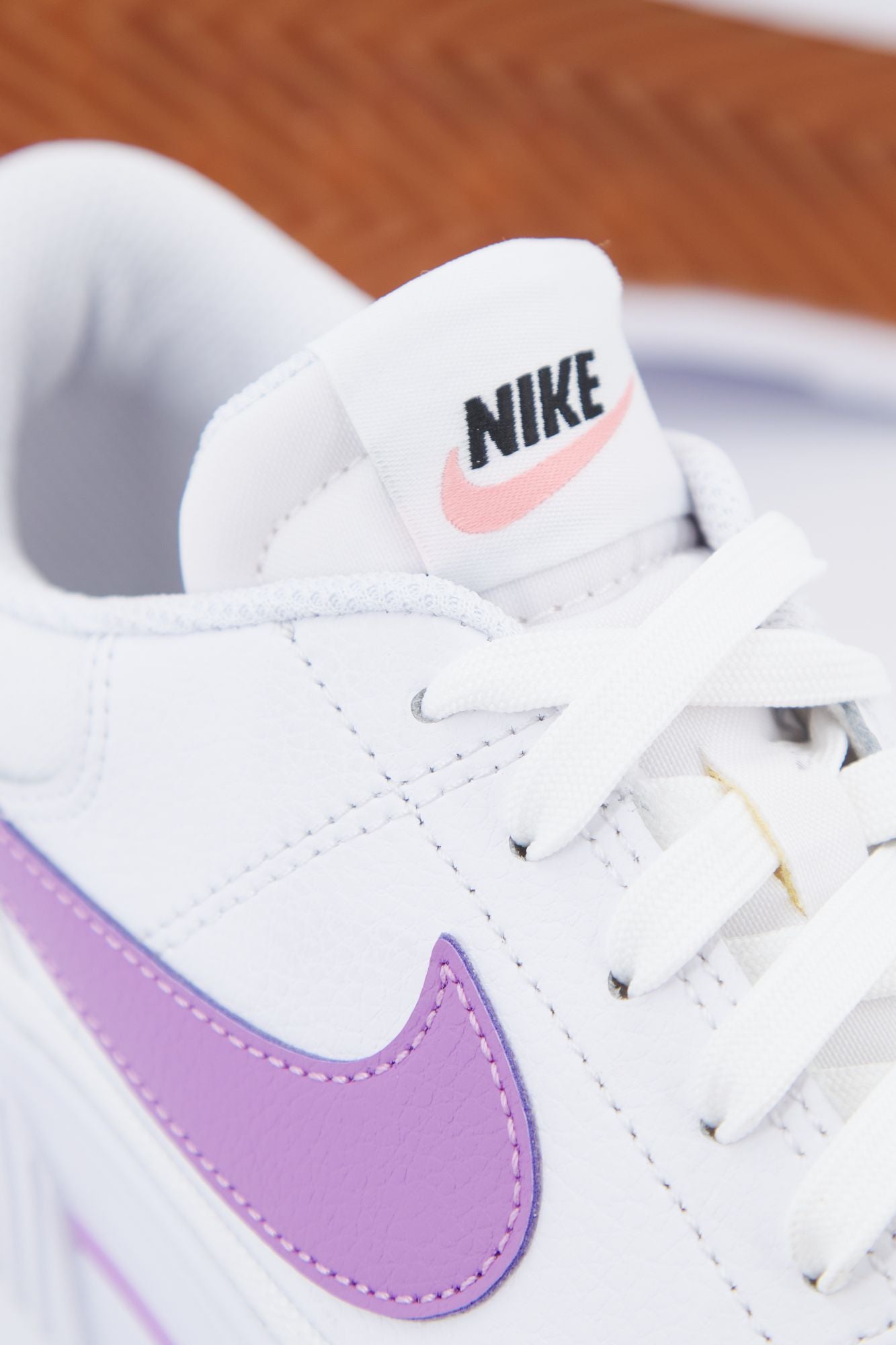 NIKE COURT LEGACY LIFT en color BLANCO (4)