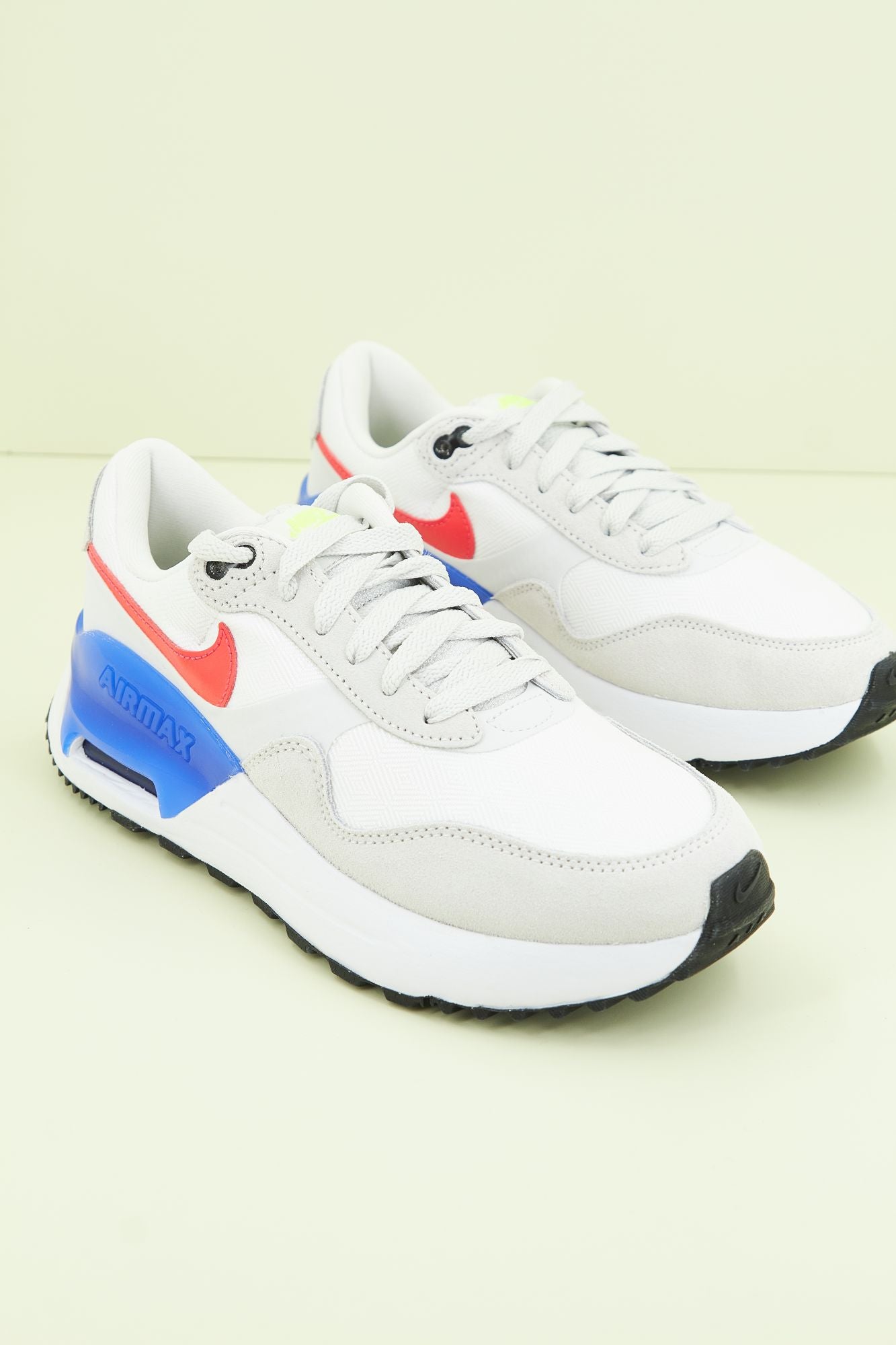 NIKE MAX SYSTM en color BLANCO (2)