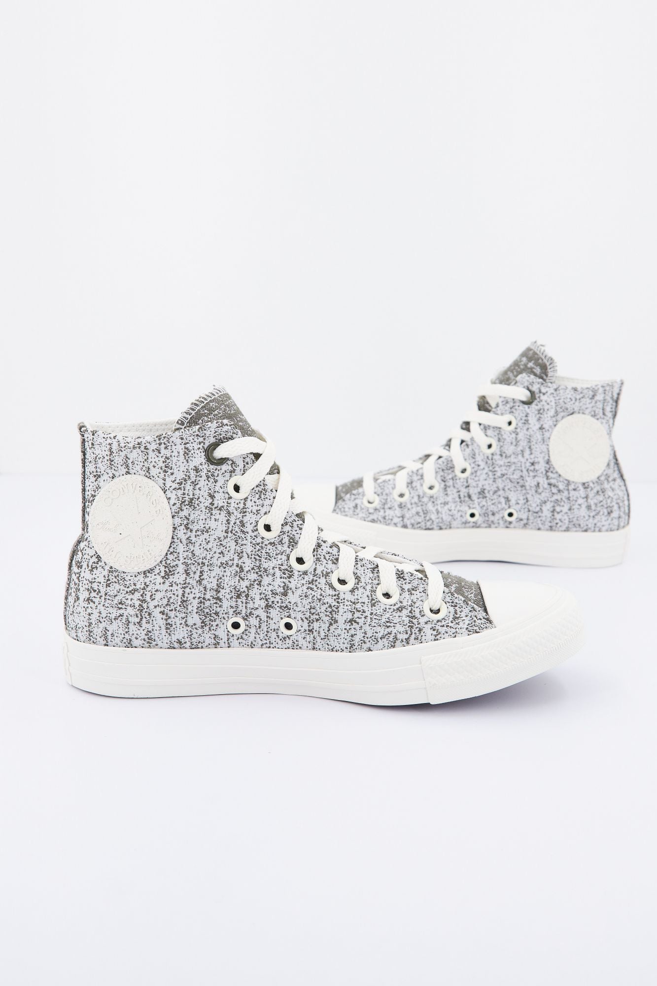 CONVERSE CTAS HI en color GRIS (1)