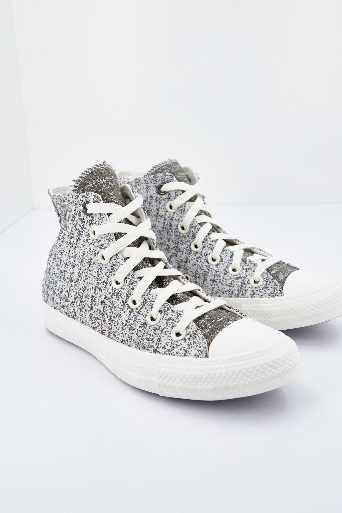 CONVERSE CTAS HI en color GRIS (2)