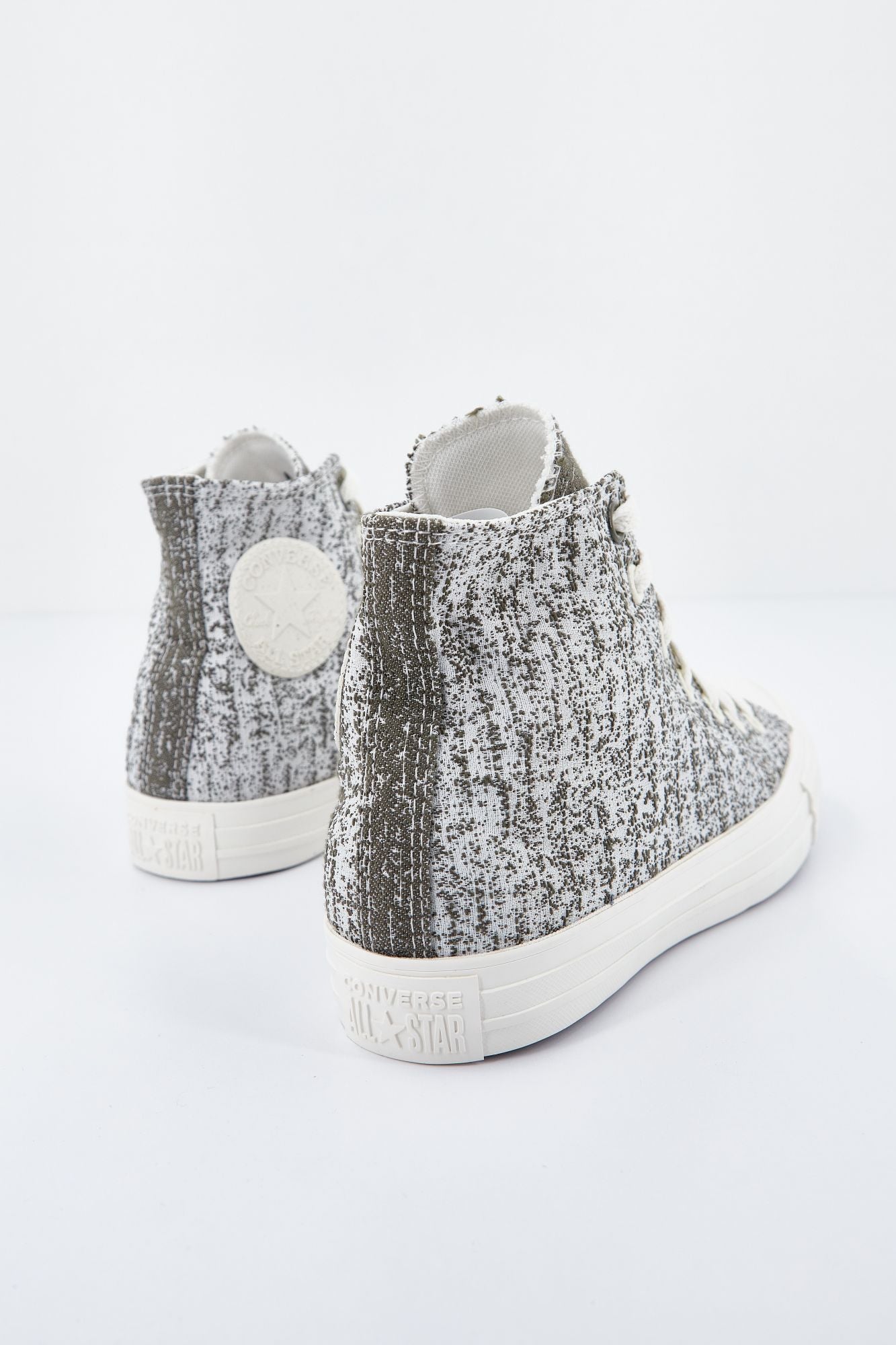 CONVERSE CTAS HI en color GRIS (3)