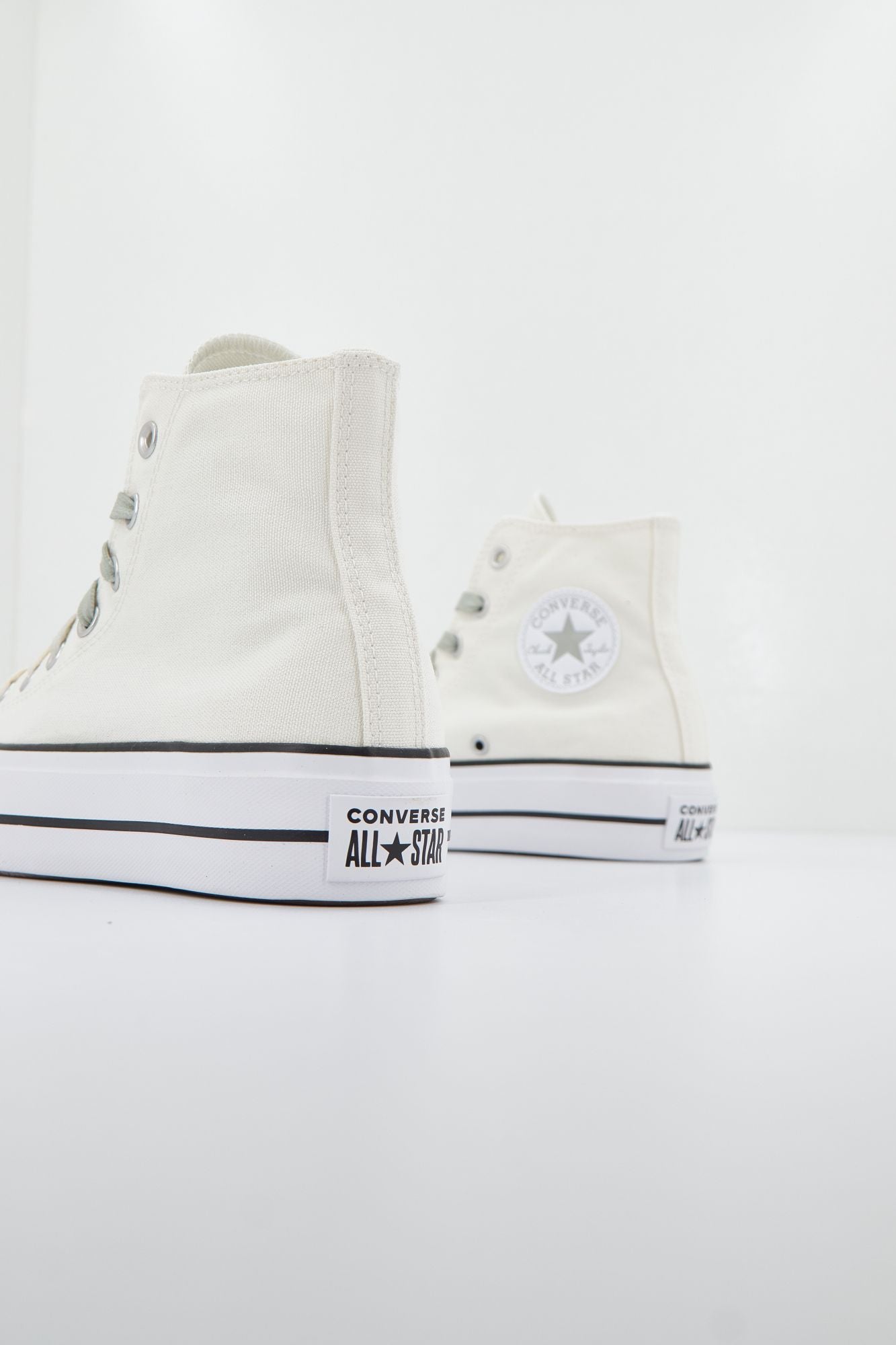 CONVERSE CHUCK TAYLOR ALL STAR LIFT en color BEIS (3)