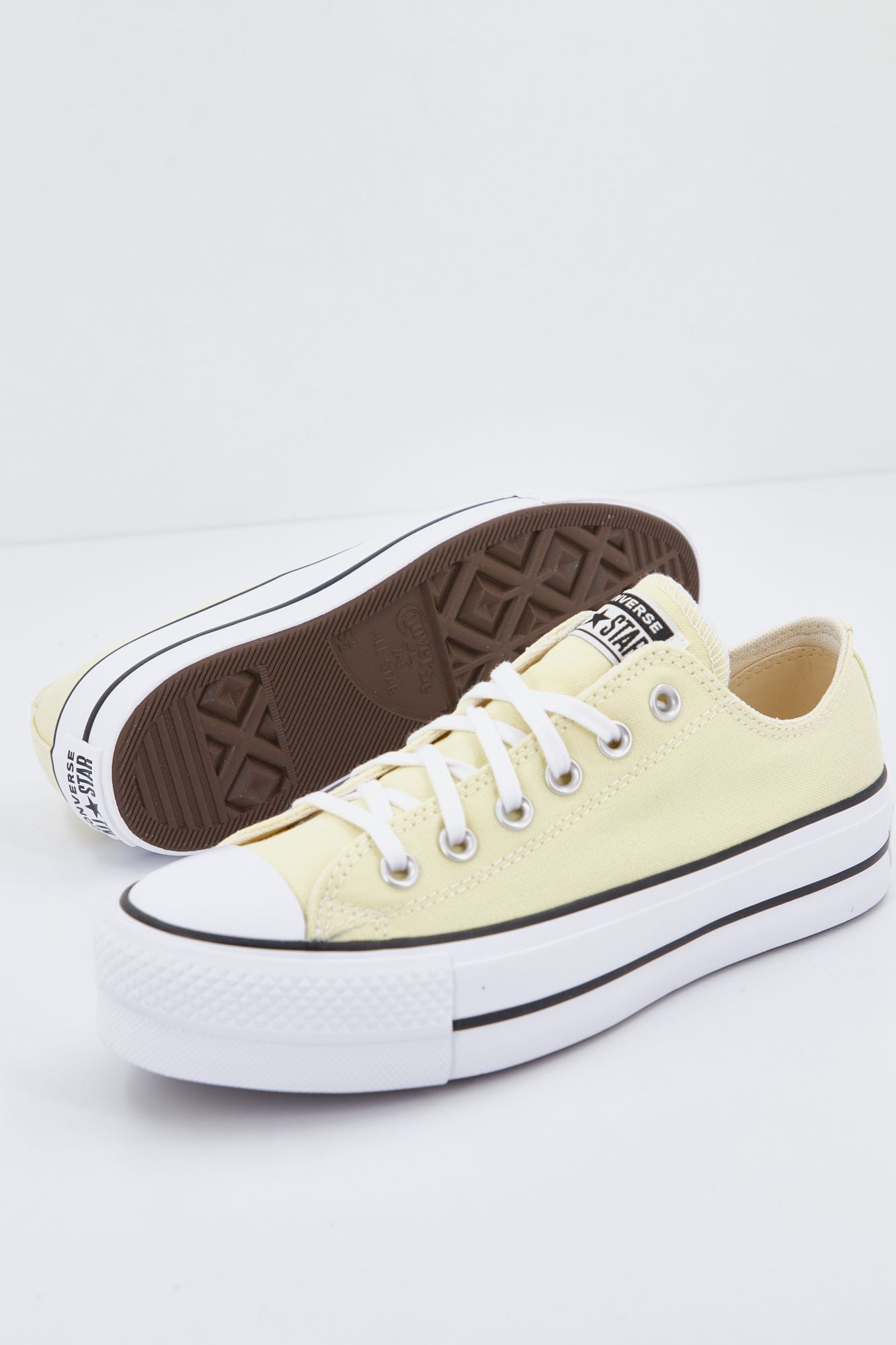 CONVERSE CHUCK TAYLOR ALL STAR LIFT en color AMARILLO (1)