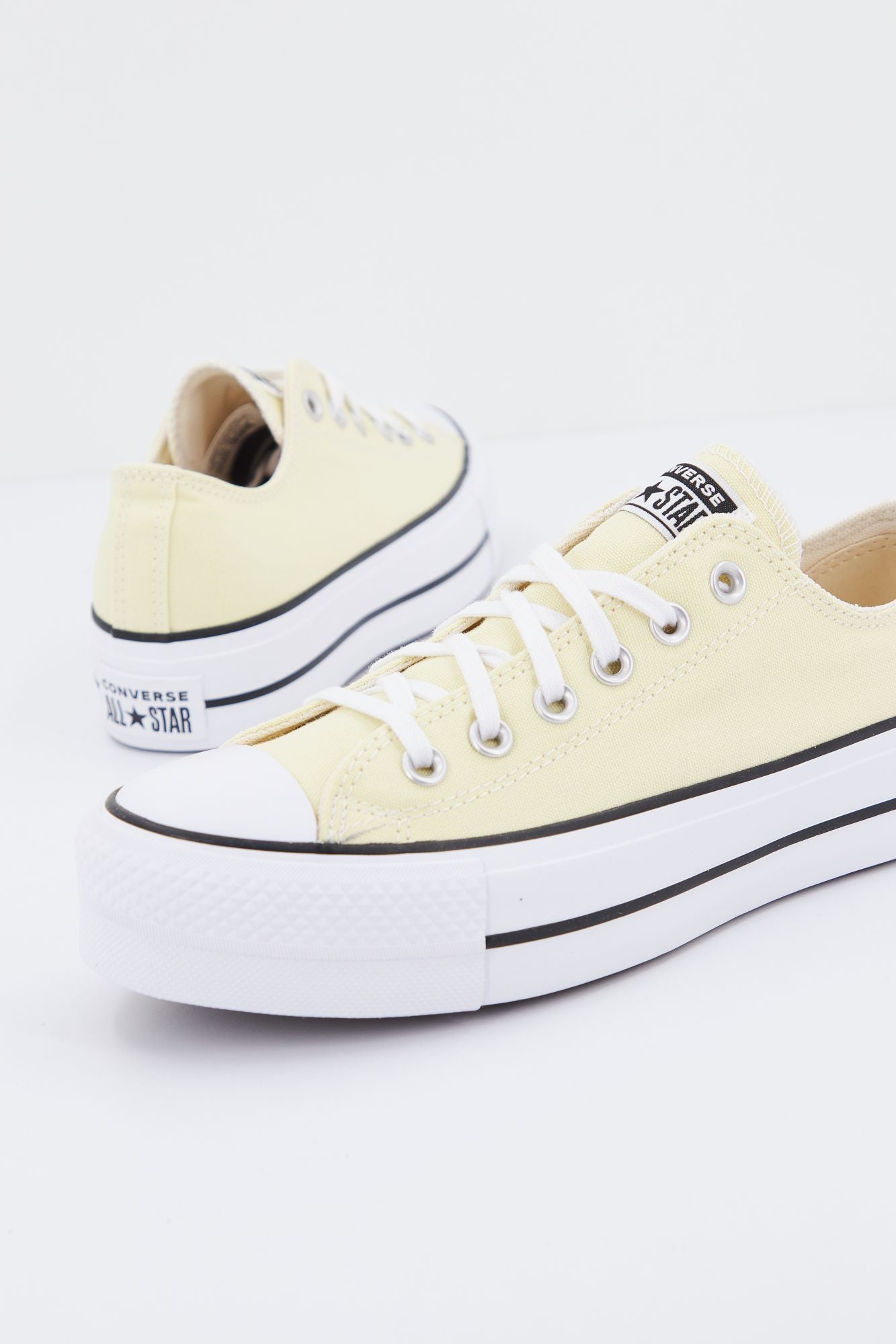 CONVERSE CHUCK TAYLOR ALL STAR LIFT en color AMARILLO (2)