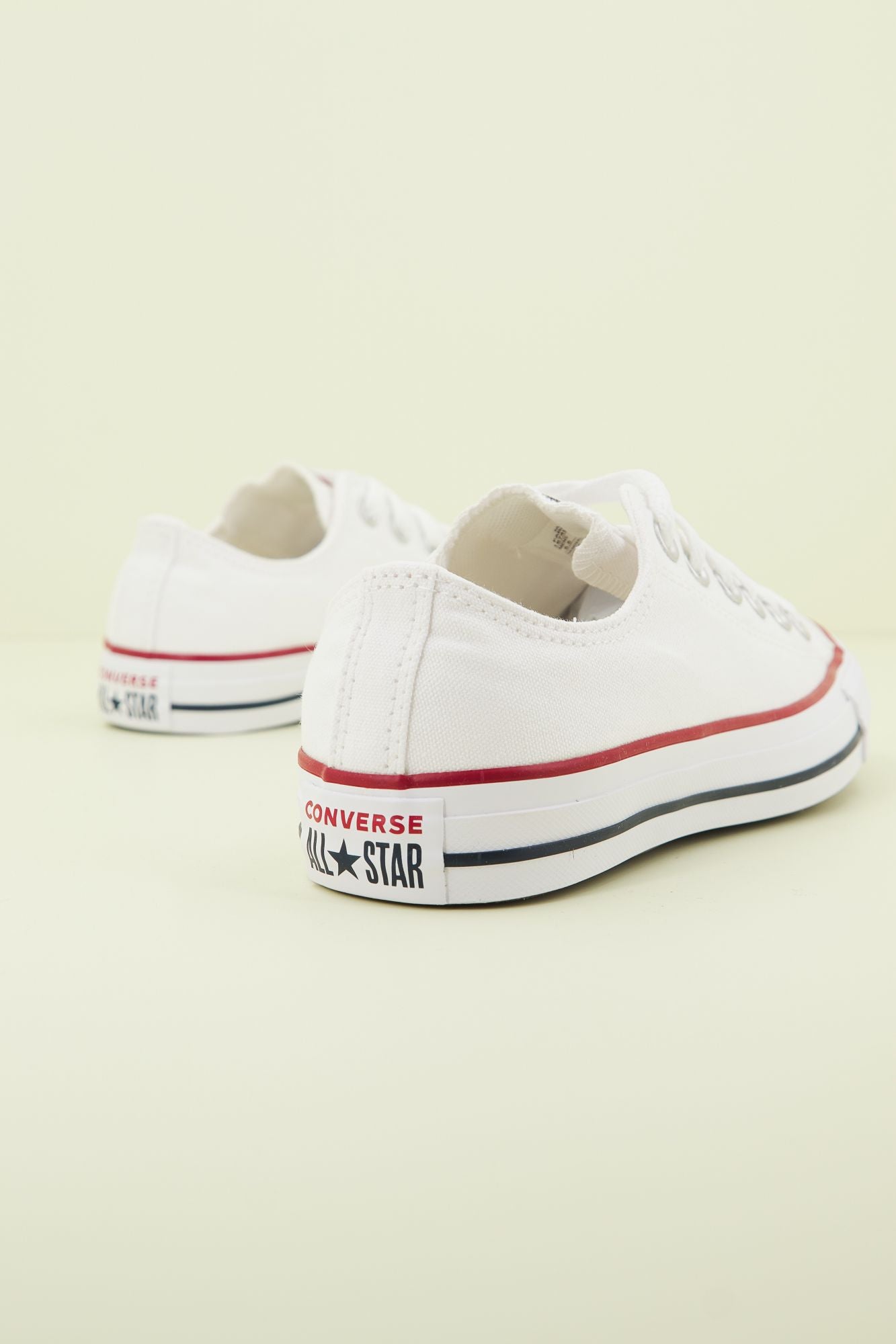CONVERSE CHUCK TAYLOR ALL STAR CLASSIC WIDE OX en color BLANCO (3)