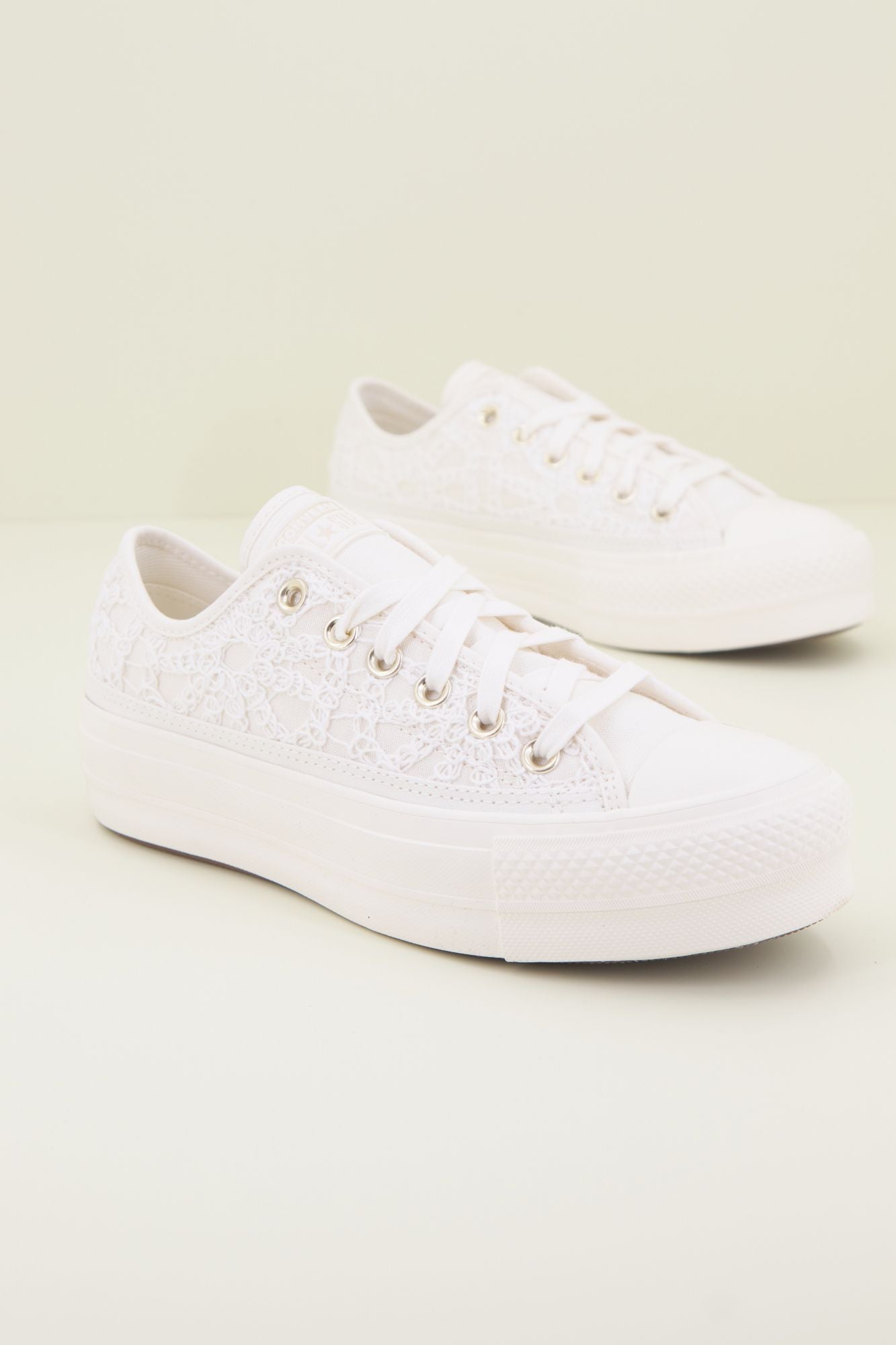 CONVERSE CHUCK TAYLOR ALL STAR LIFT OX en color BLANCO (1)