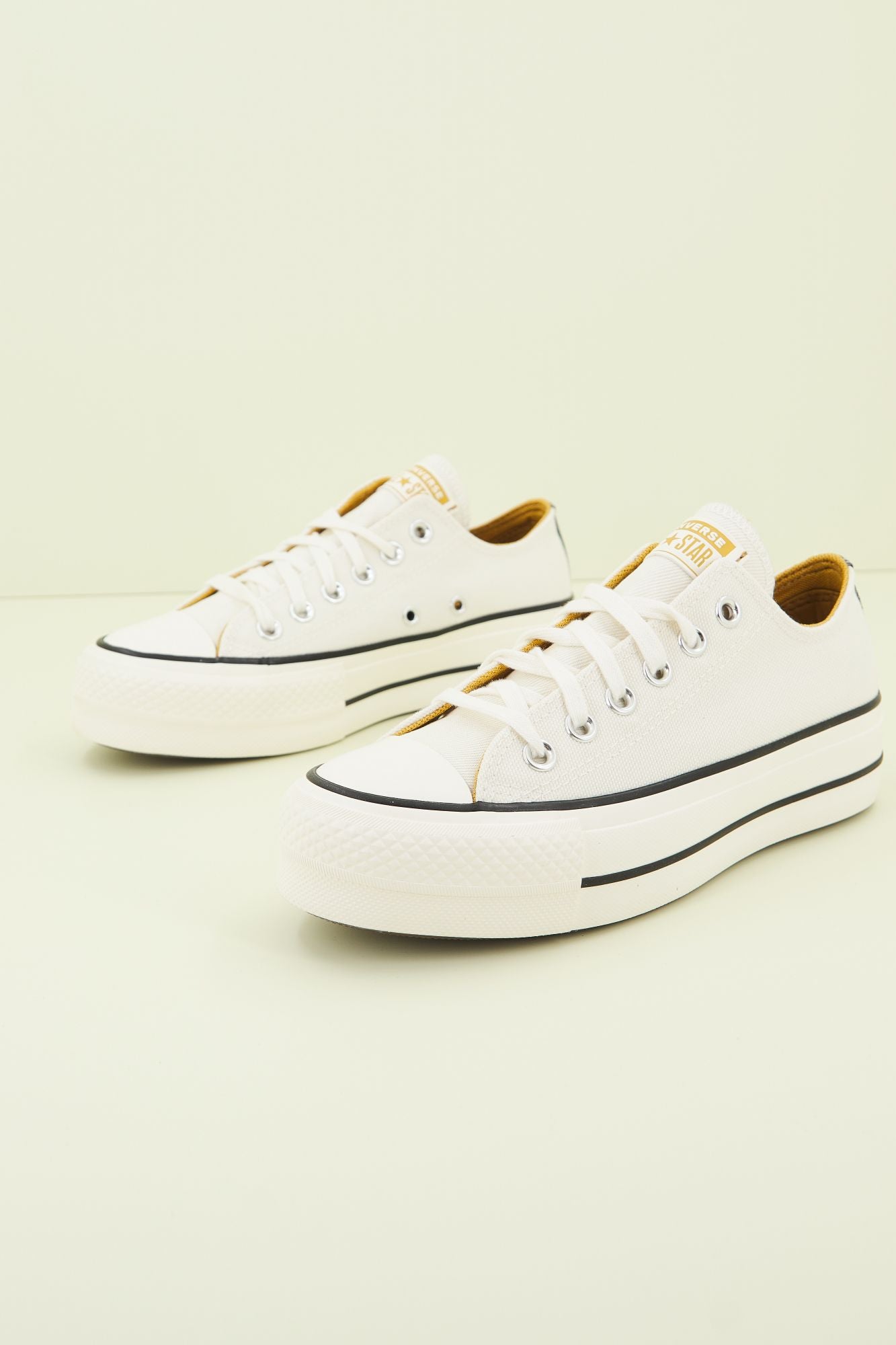 CONVERSE CHUCK TAYLOR ALL STAR LIFT OX en color BEIS (2)