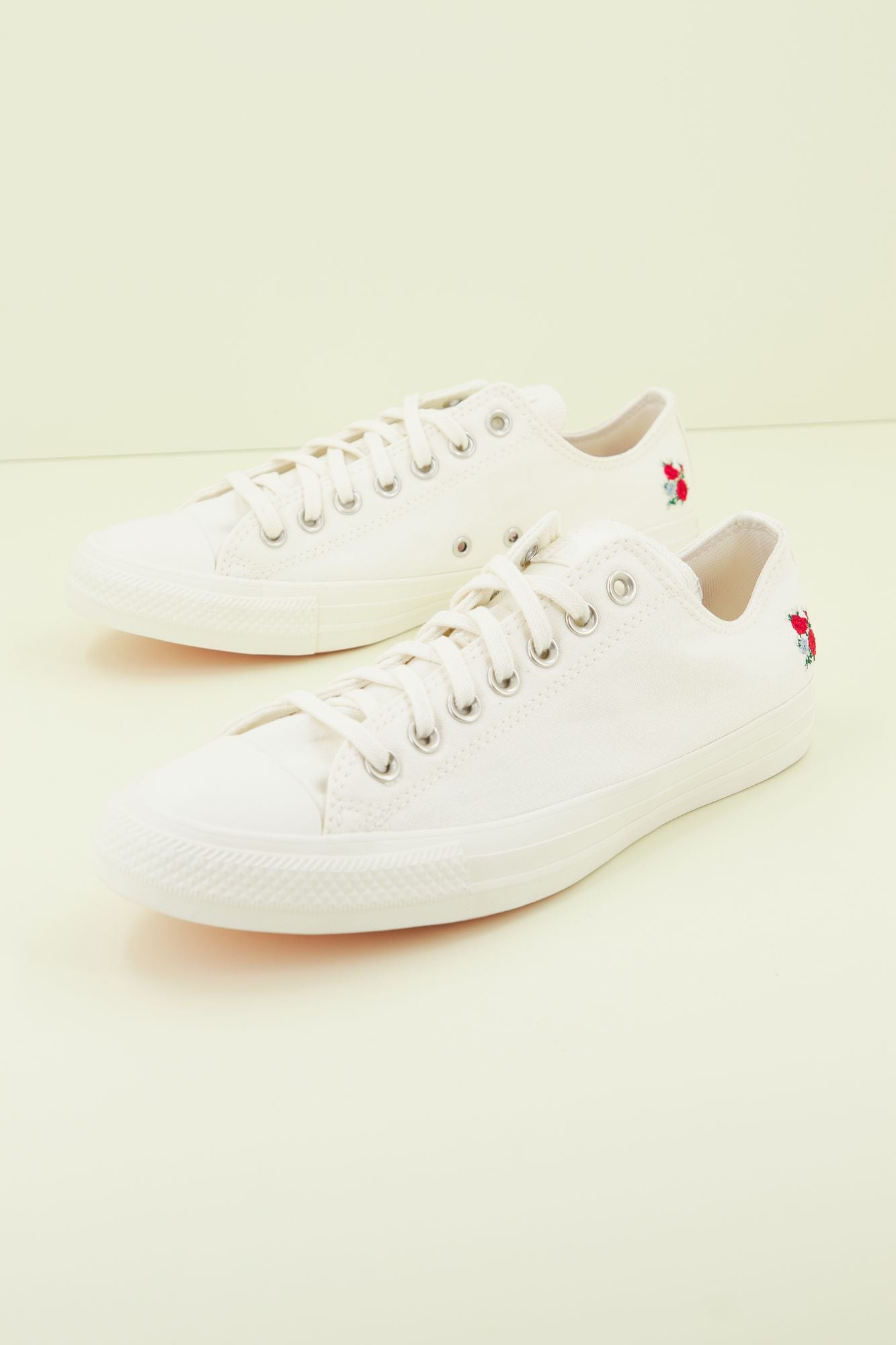 CONVERSE CHUCK TAYLOR ALL STAR LIFT HI en color BLANCO (2)