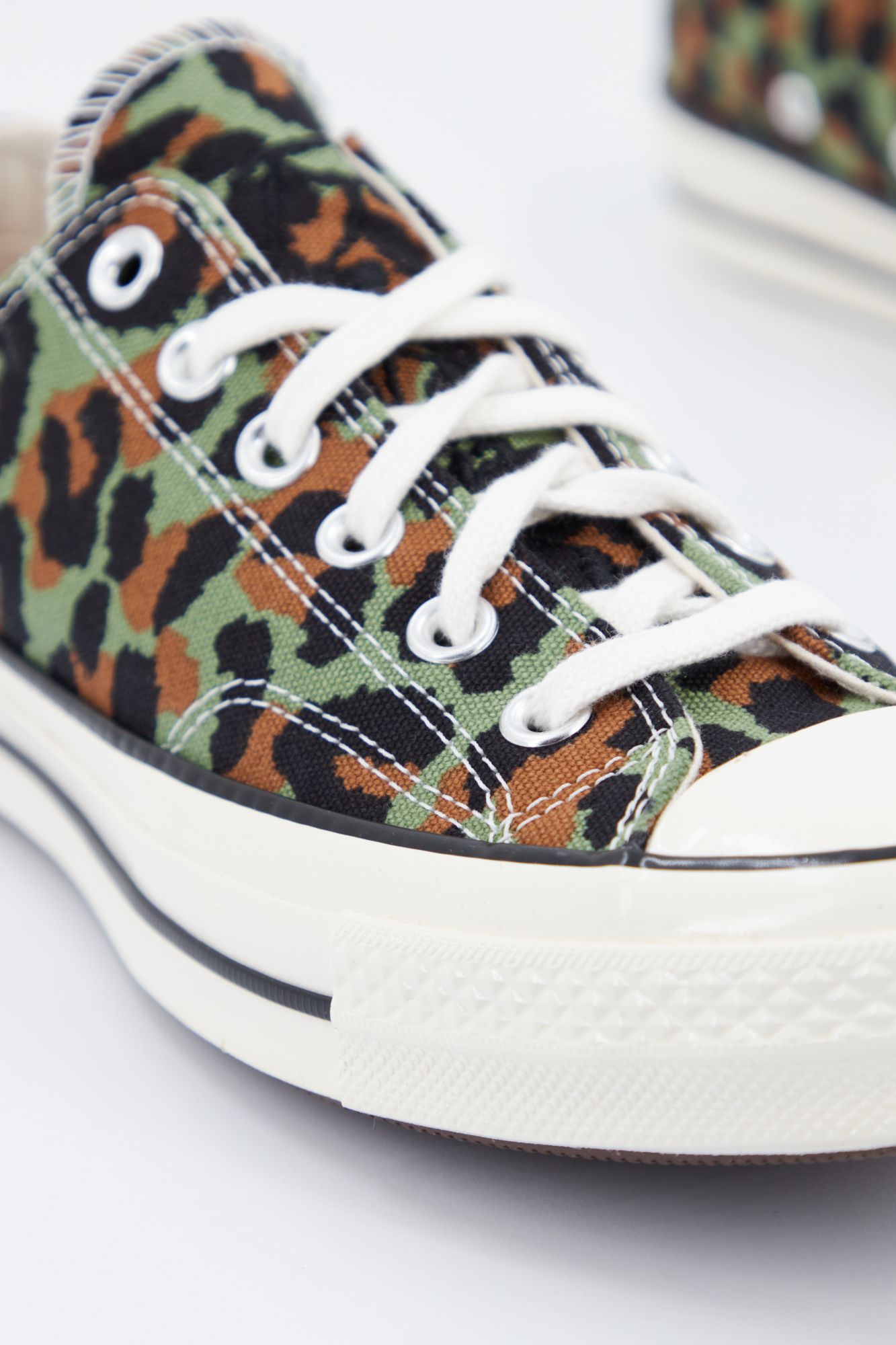 CONVERSE CHUCK 70 OX en color VERDE (2)