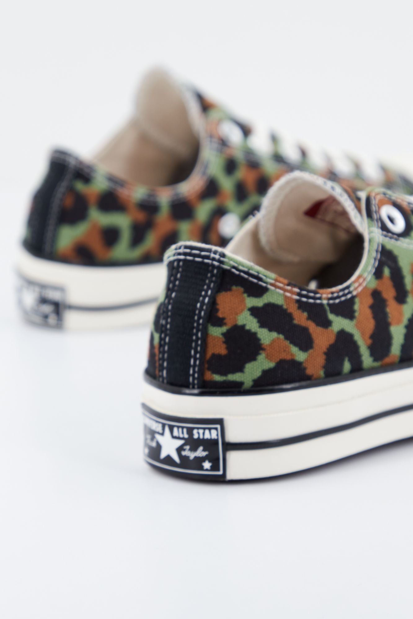 CONVERSE CHUCK 70 OX en color VERDE (3)