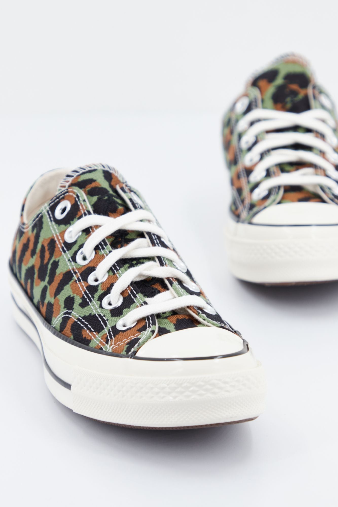 CONVERSE CHUCK 70 OX en color VERDE (4)