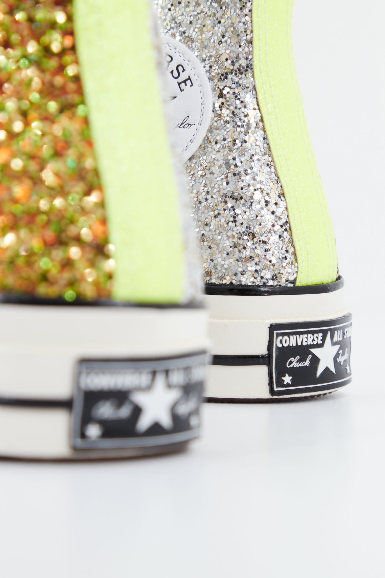 CONVERSE CHUCK 70 HI en color ORO (3)