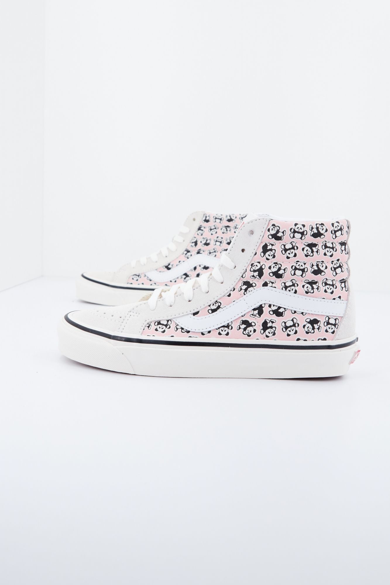VANS UA SK8-HI 38 DX en color ROSA (2)