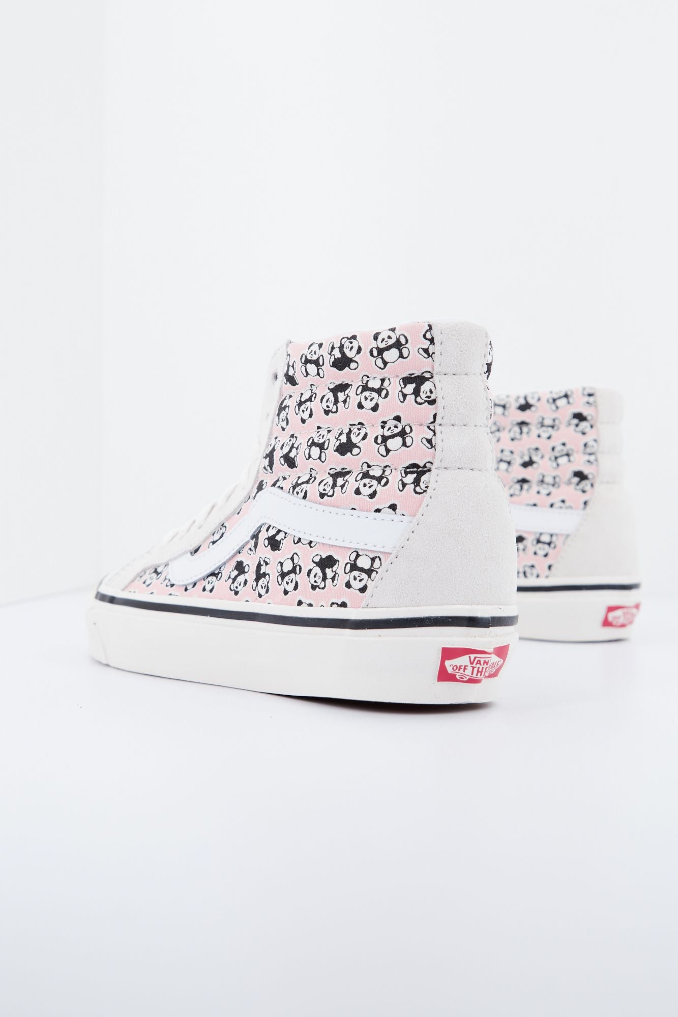 VANS UA SK8-HI 38 DX en color ROSA (3)