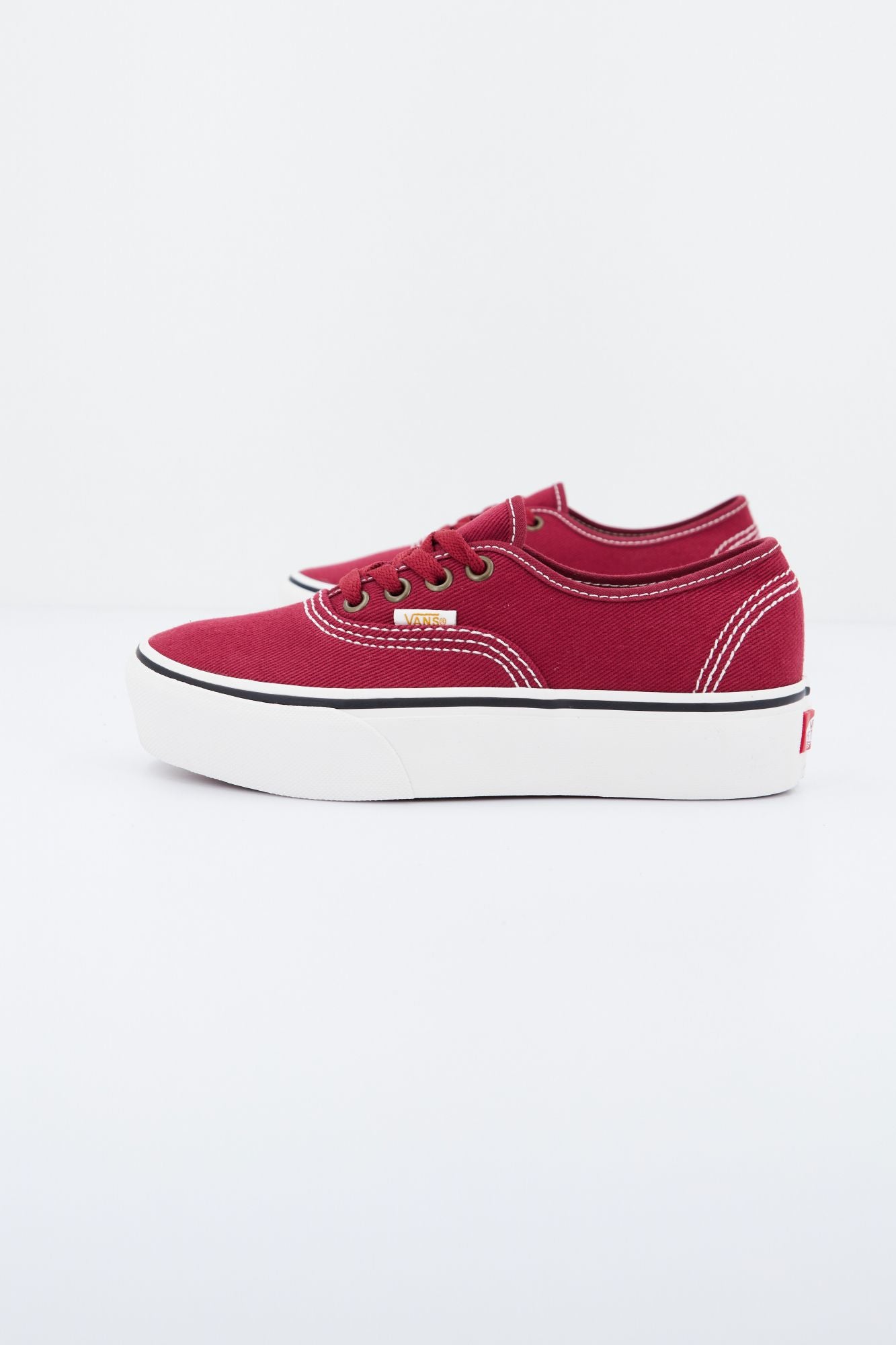 VANS UA AUTHENTIC PLATFORM en color BURDEOS (1)