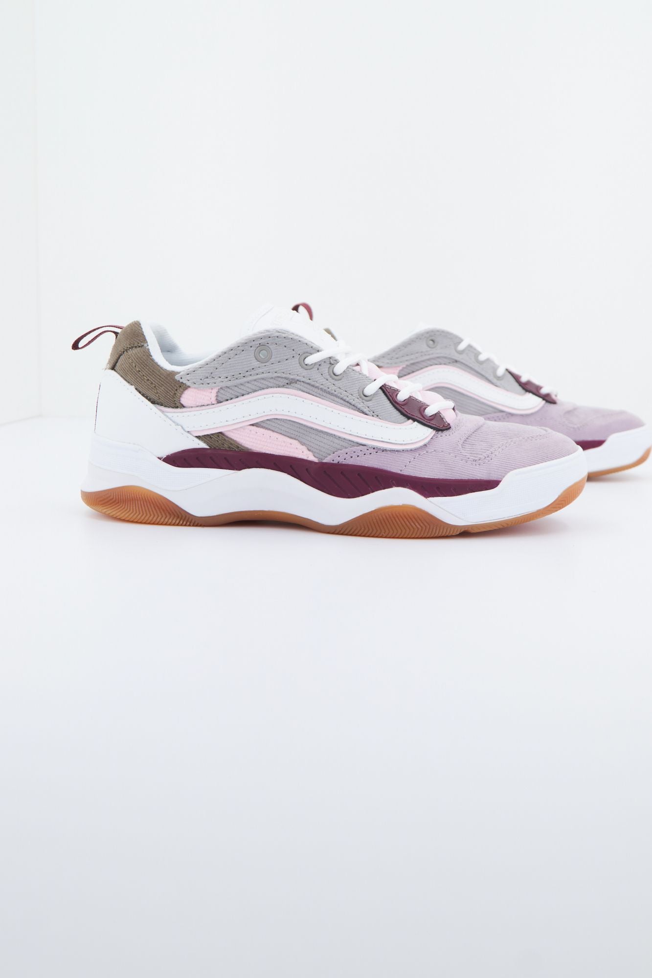 VANS UA BRUX WC (CORD) en color VIOLETA (3)