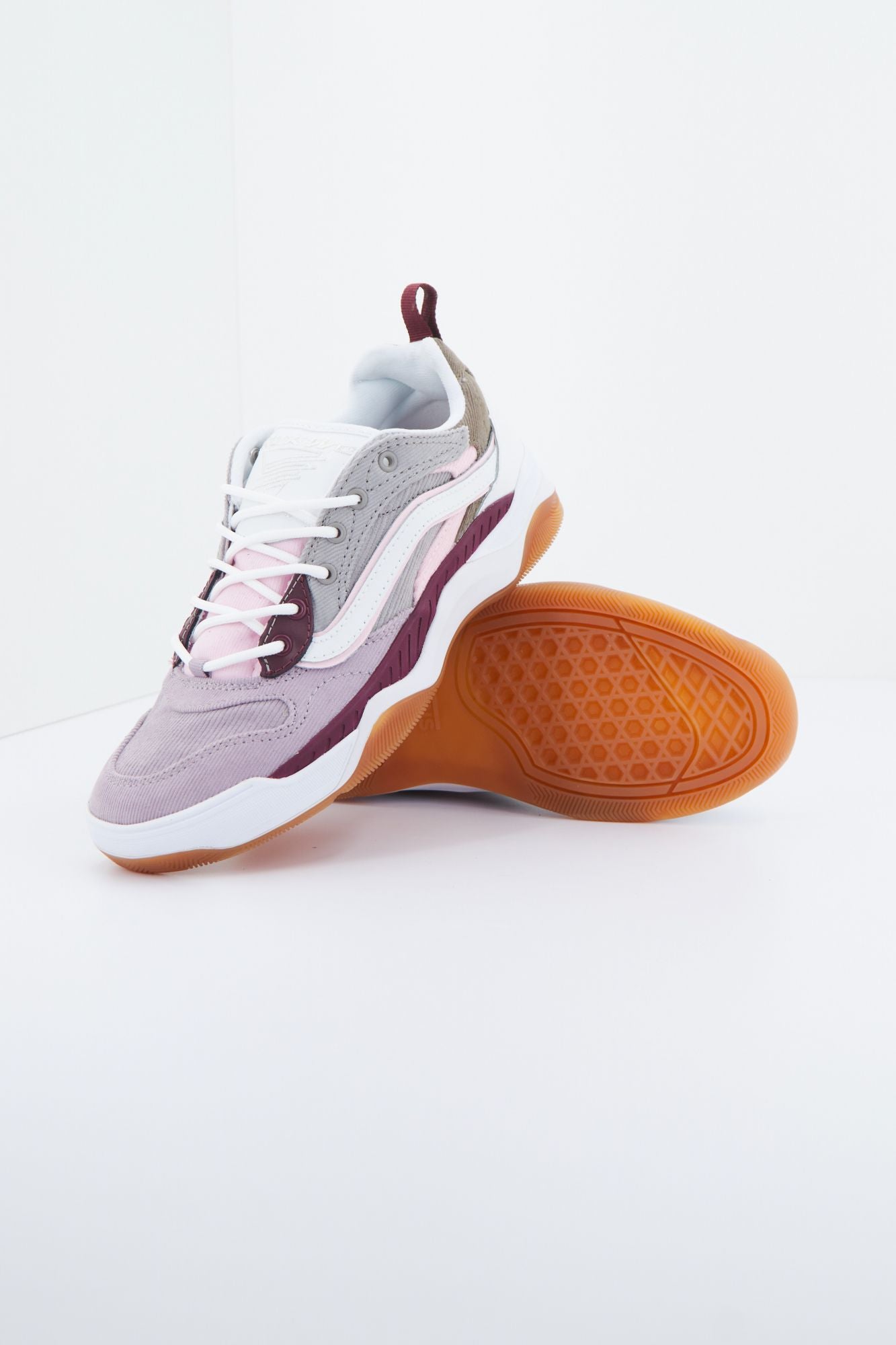 VANS UA BRUX WC (CORD) en color VIOLETA (4)