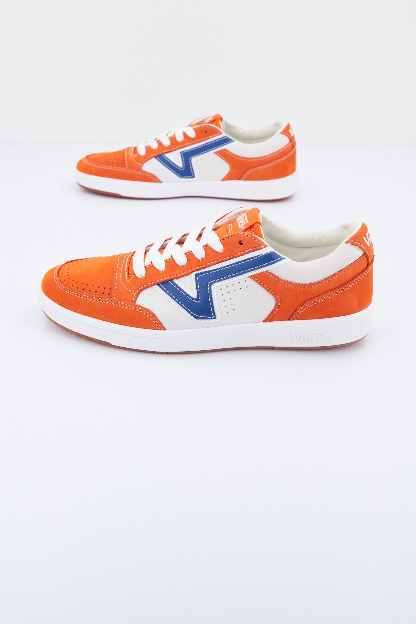 VANS UA LOWLAND CC en color NARANJA (3)