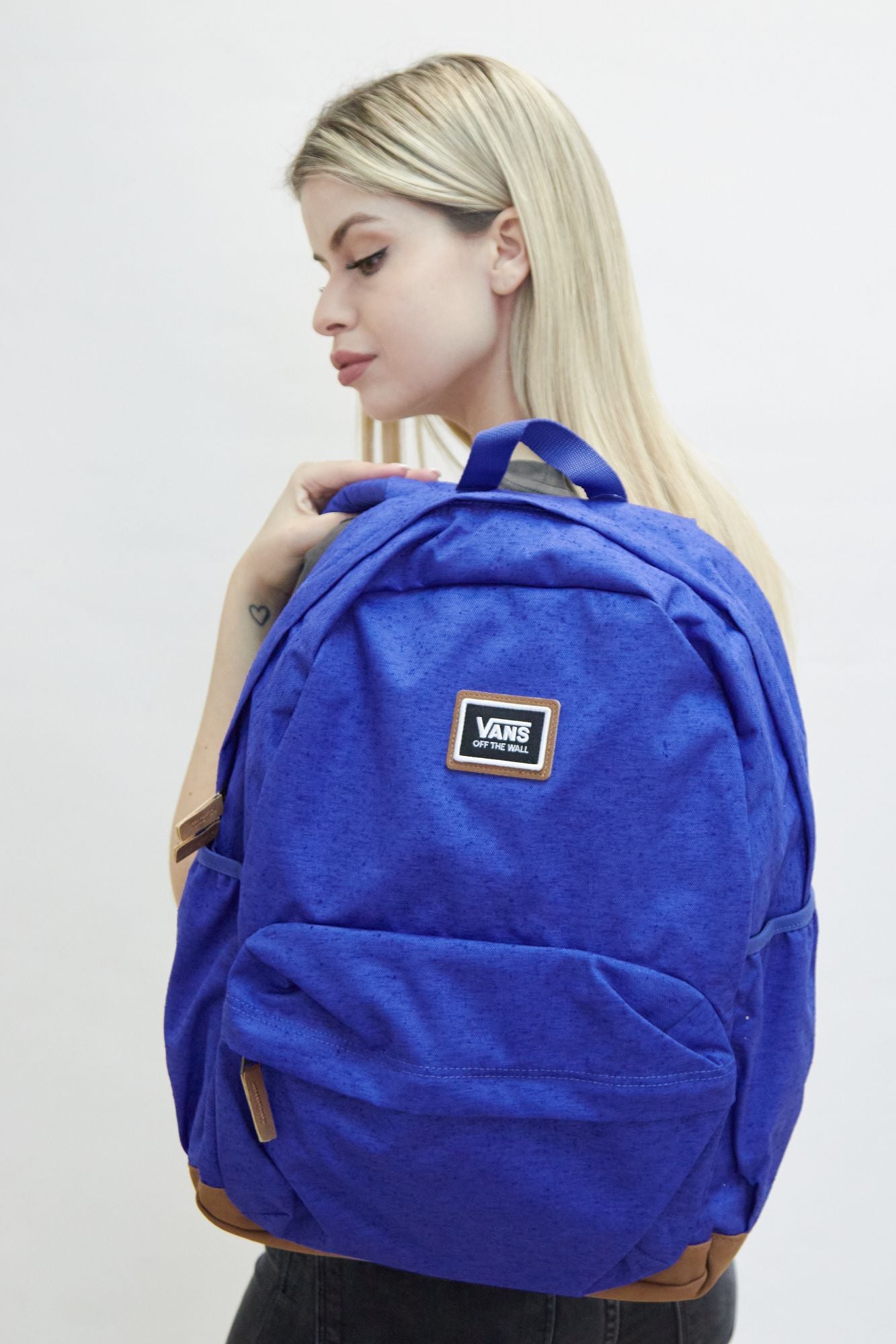 VANS REALM PLUS BACKPACK en color AZUL (5)