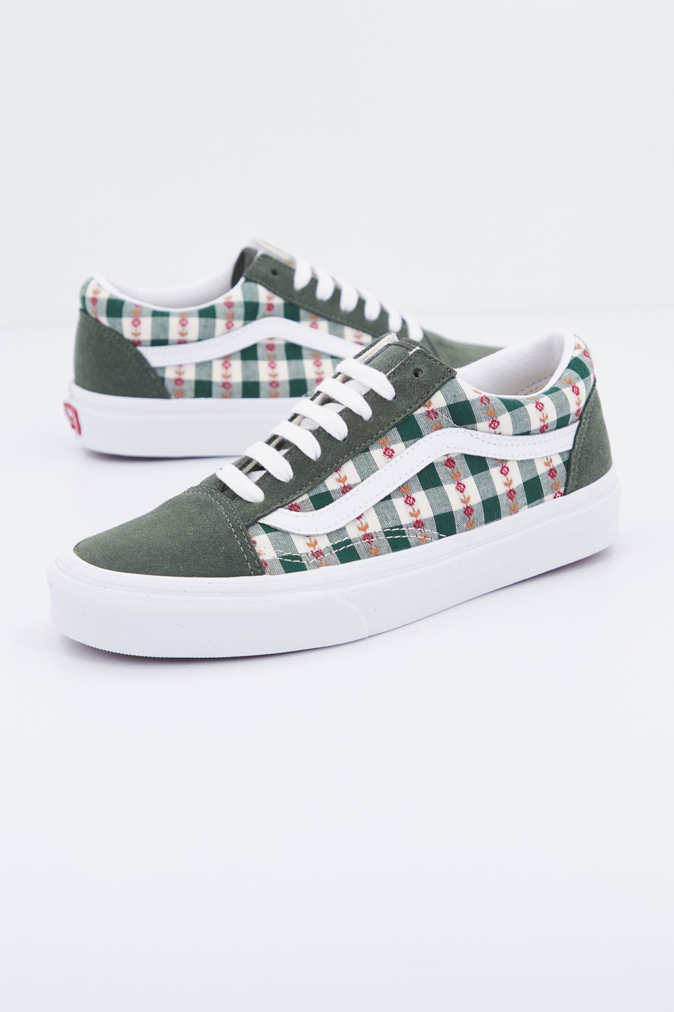 VANS UA OLD SKOOL en color VERDE (1)