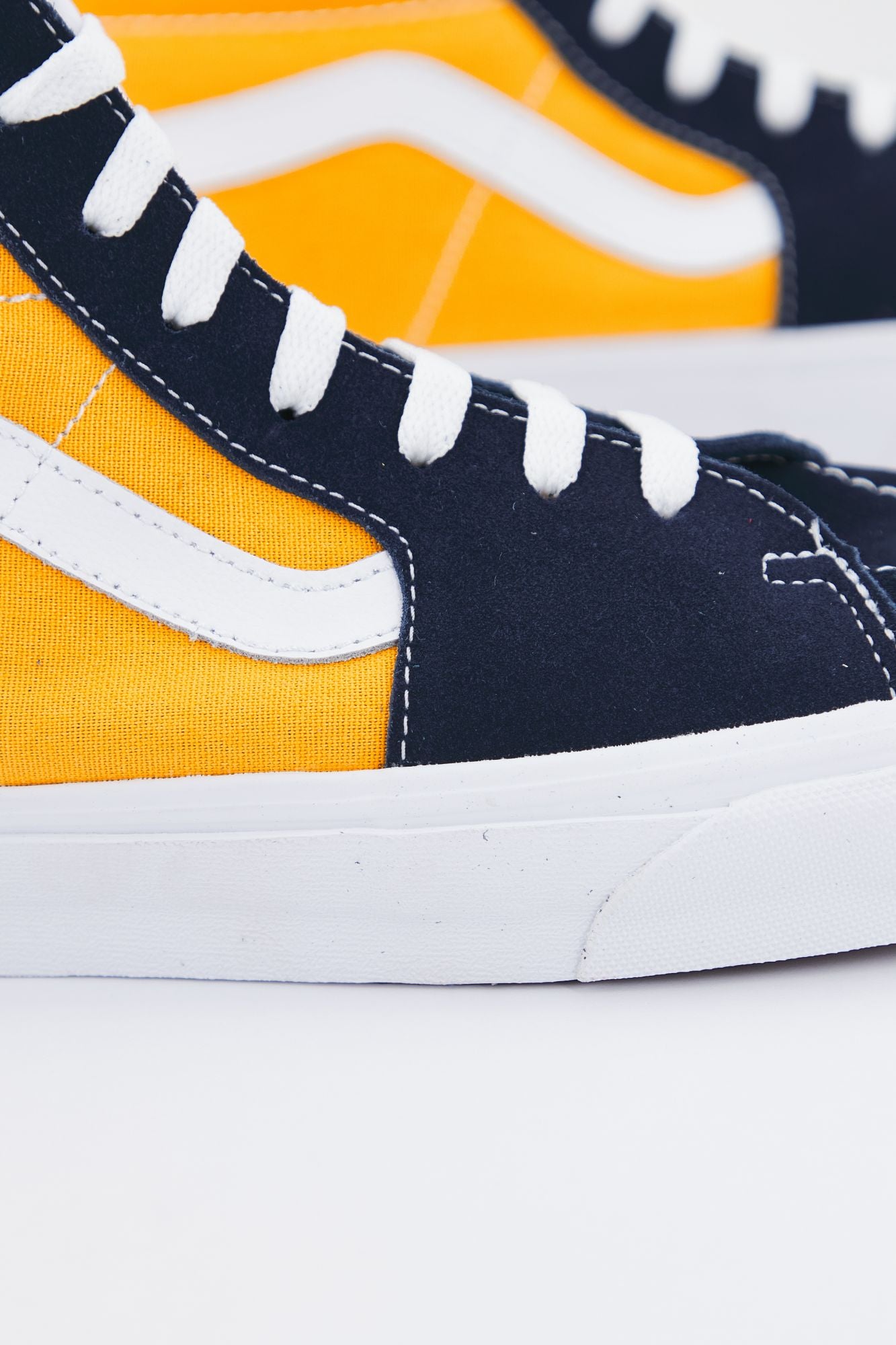 VANS UA SK8-HI en color AZUL (4)