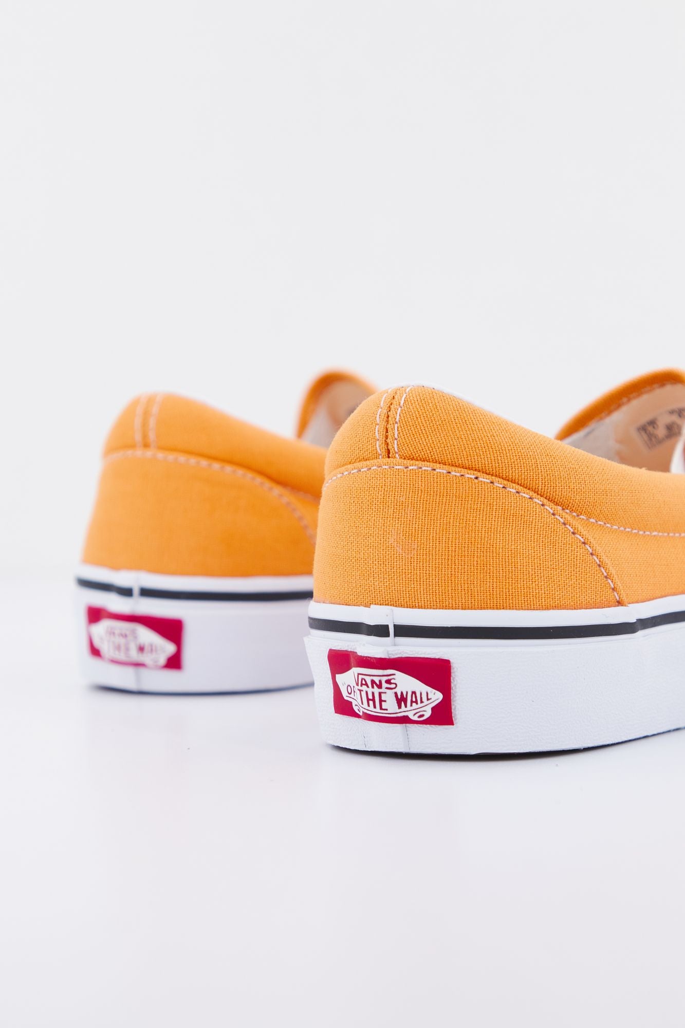VANS UA CLASSIC SLIP-ON en color NARANJA (3)