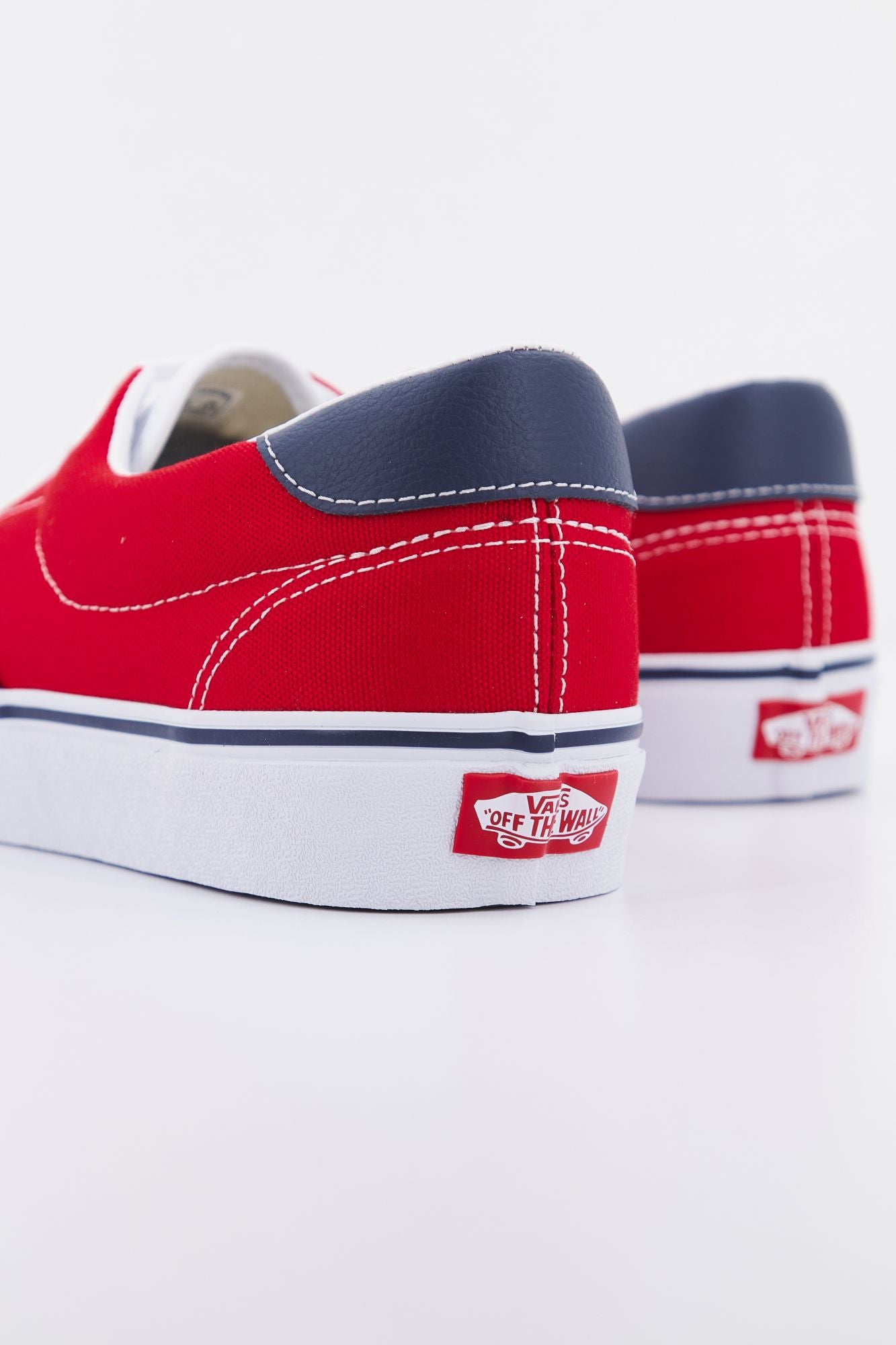 VANS UA ERA 59 en color ROJO (3)
