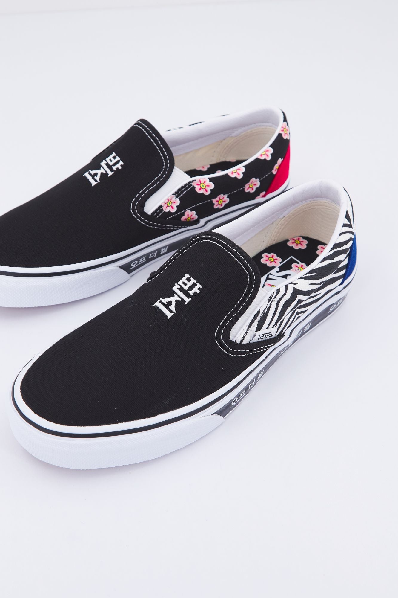 VANS UA CLASSIC SLIP-ON en color NEGRO (2)