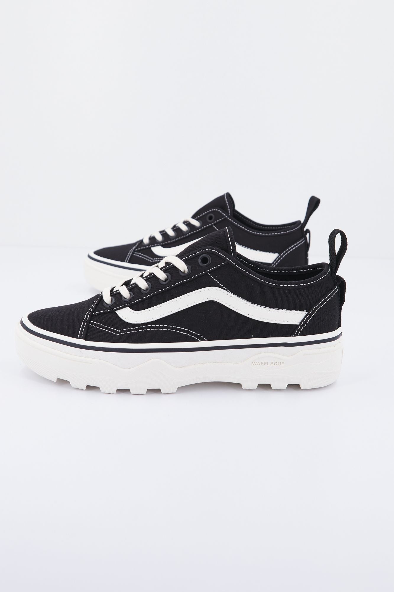VANS UA SENTRY OLD SKOOL WC en color NEGRO (1)