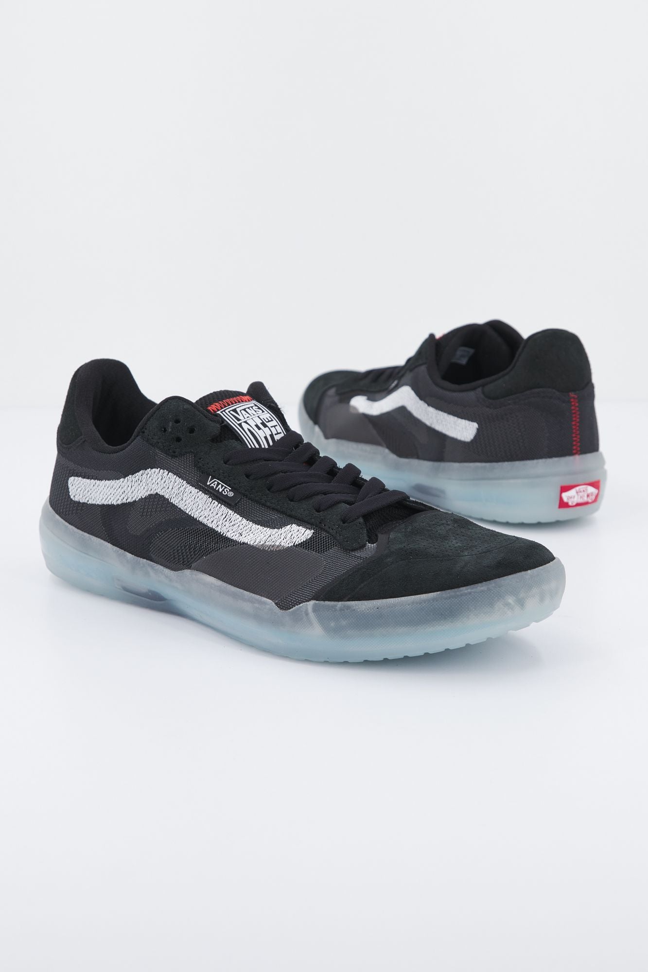 VANS UA EVDNT ULTIMATEWAFFL en color NEGRO (1)