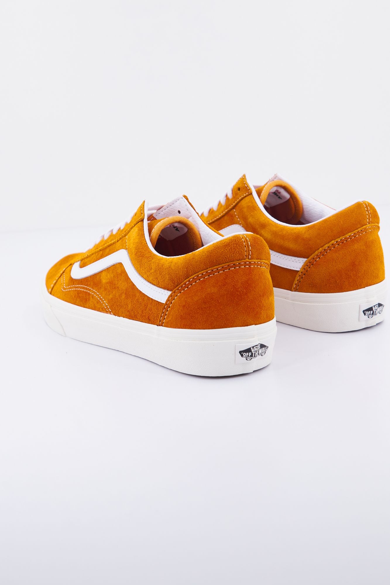 VANS UA OLD SKOOL en color MARRON CLARO (3)