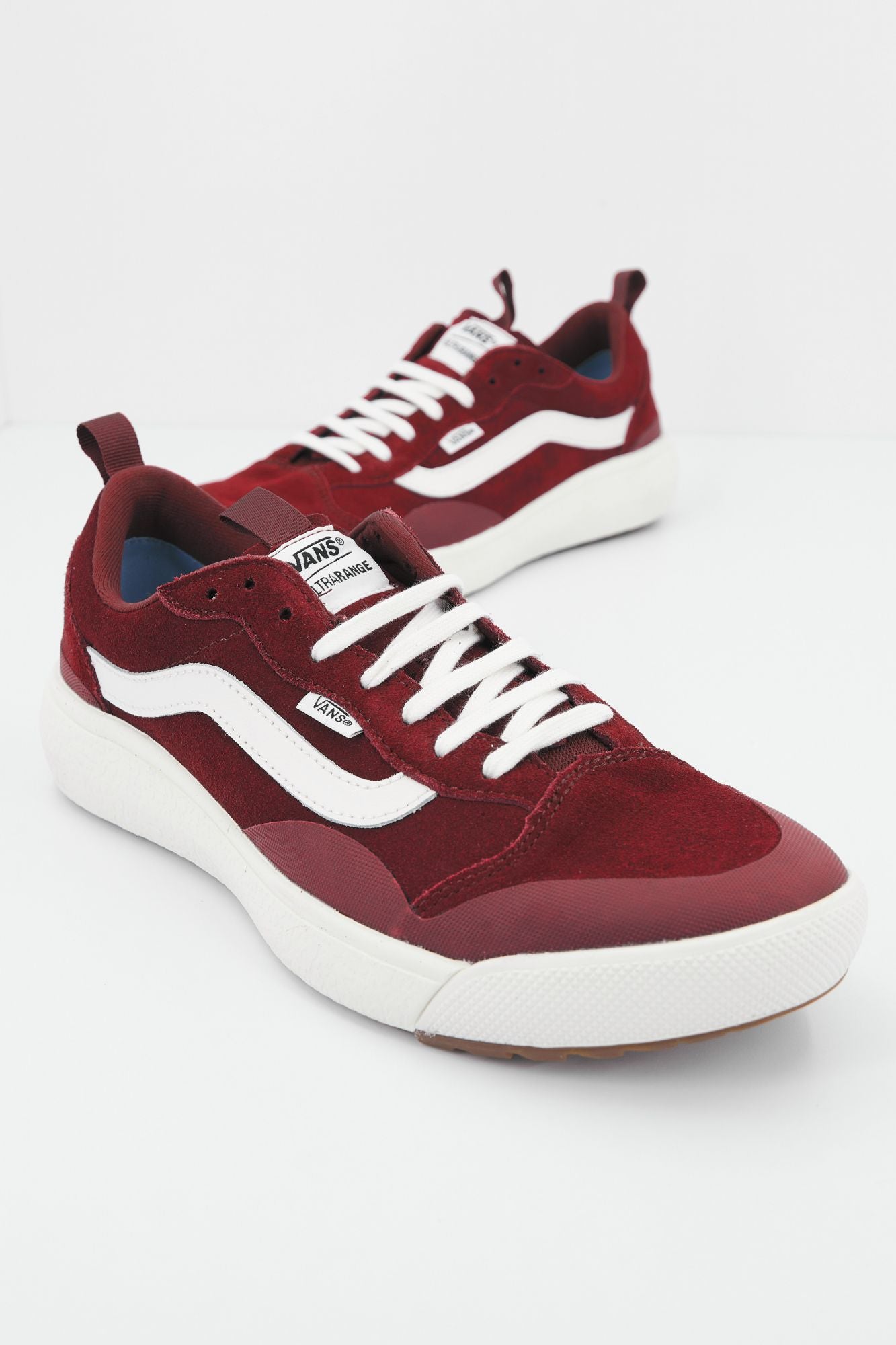 VANS ULTRARANGE EXO SE en color BURDEOS (1)