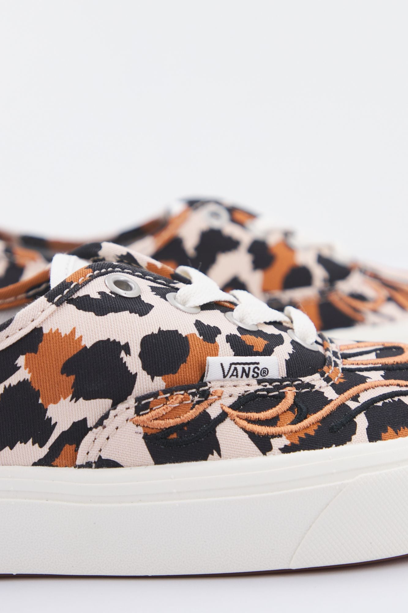 VANS UA COMFYCUSH AUTHENTIC en color ANIMAL PRINT (4)