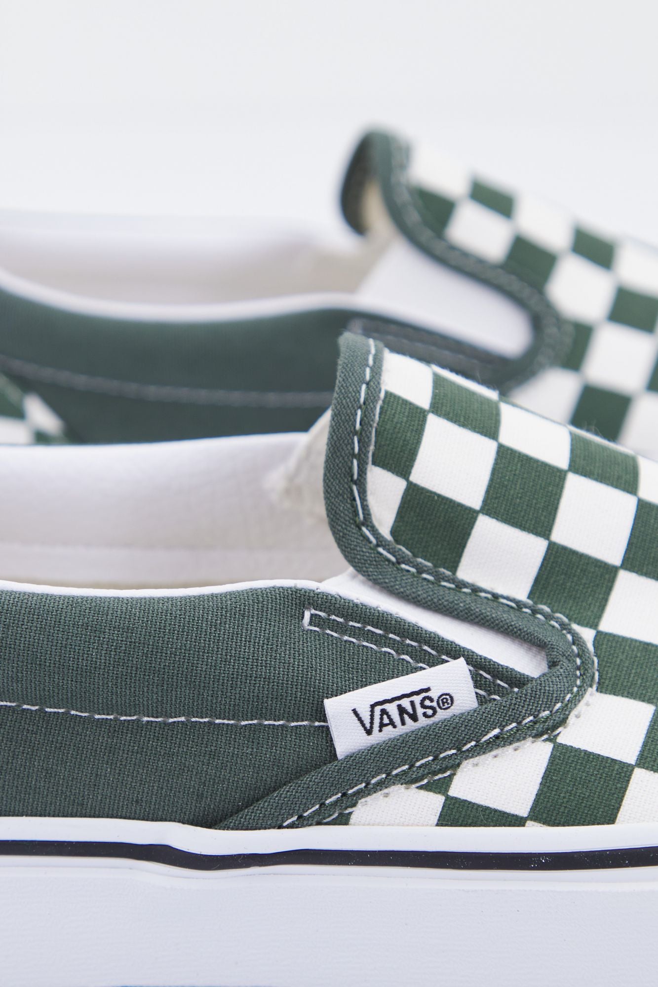 VANS UA CLASSIC SLIP-ON en color VERDE (4)