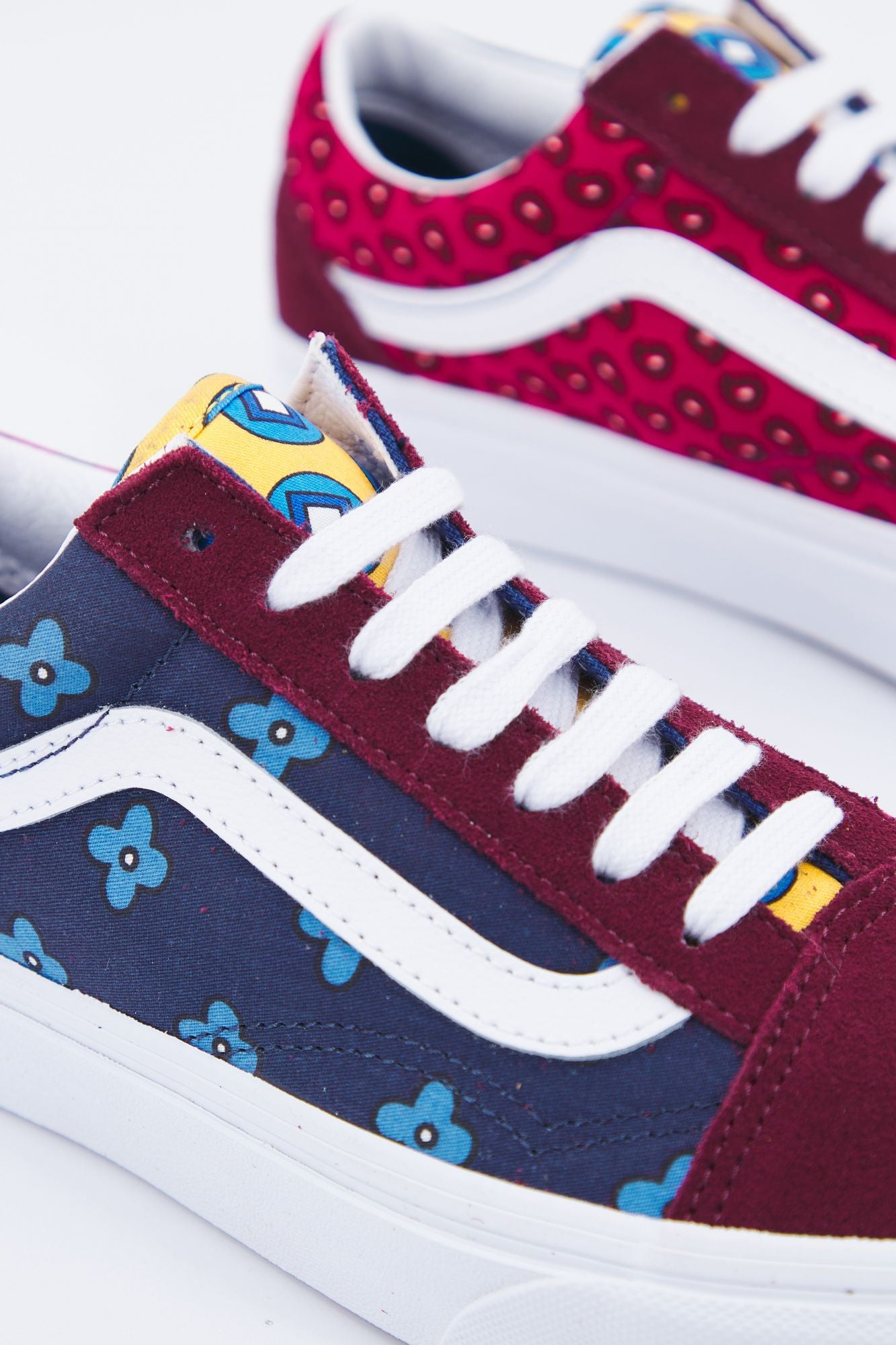 VANS UA OLD SKOOL en color BURDEOS (4)