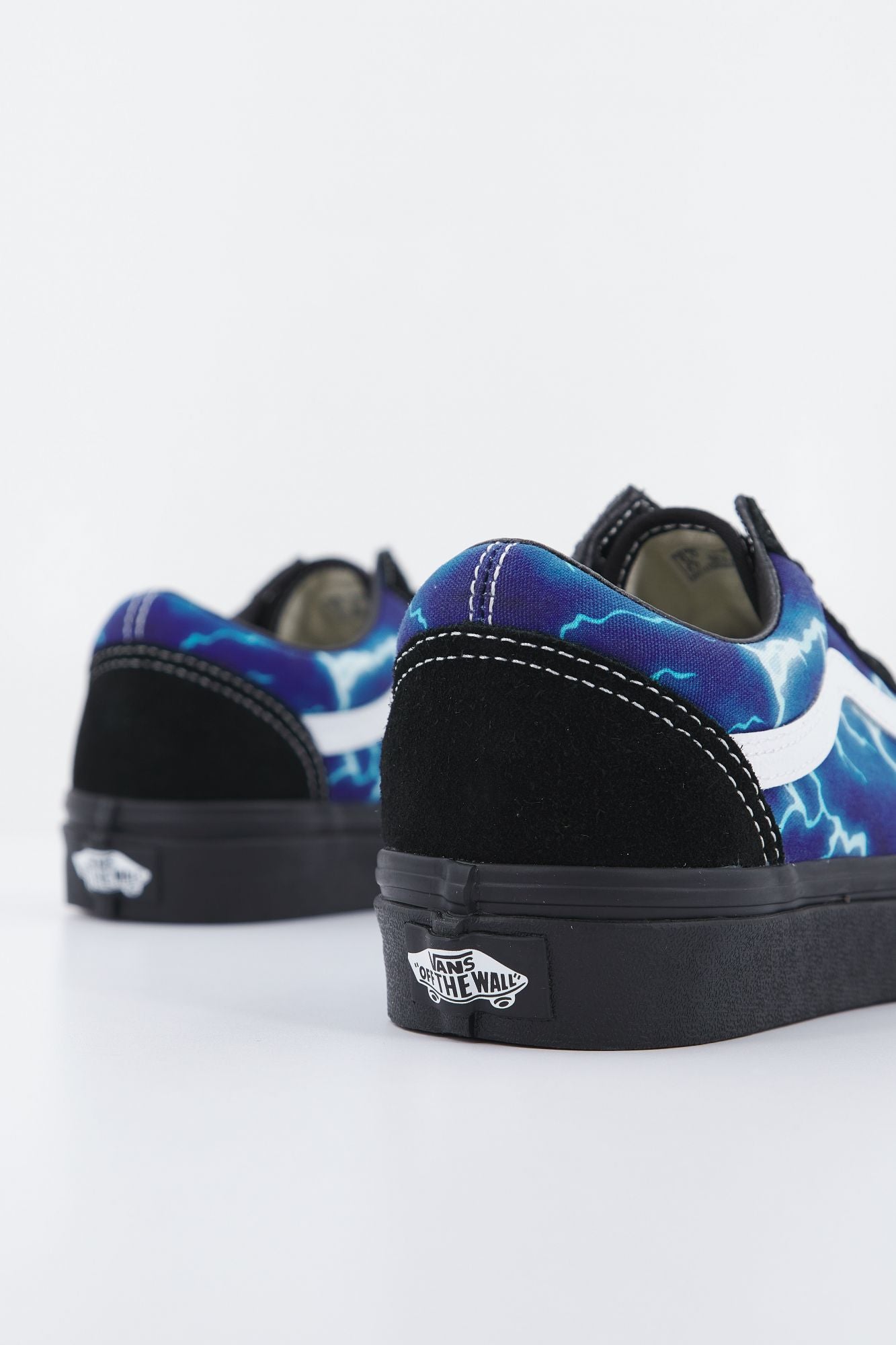 VANS UA OLD SKOOL en color NEGRO (3)