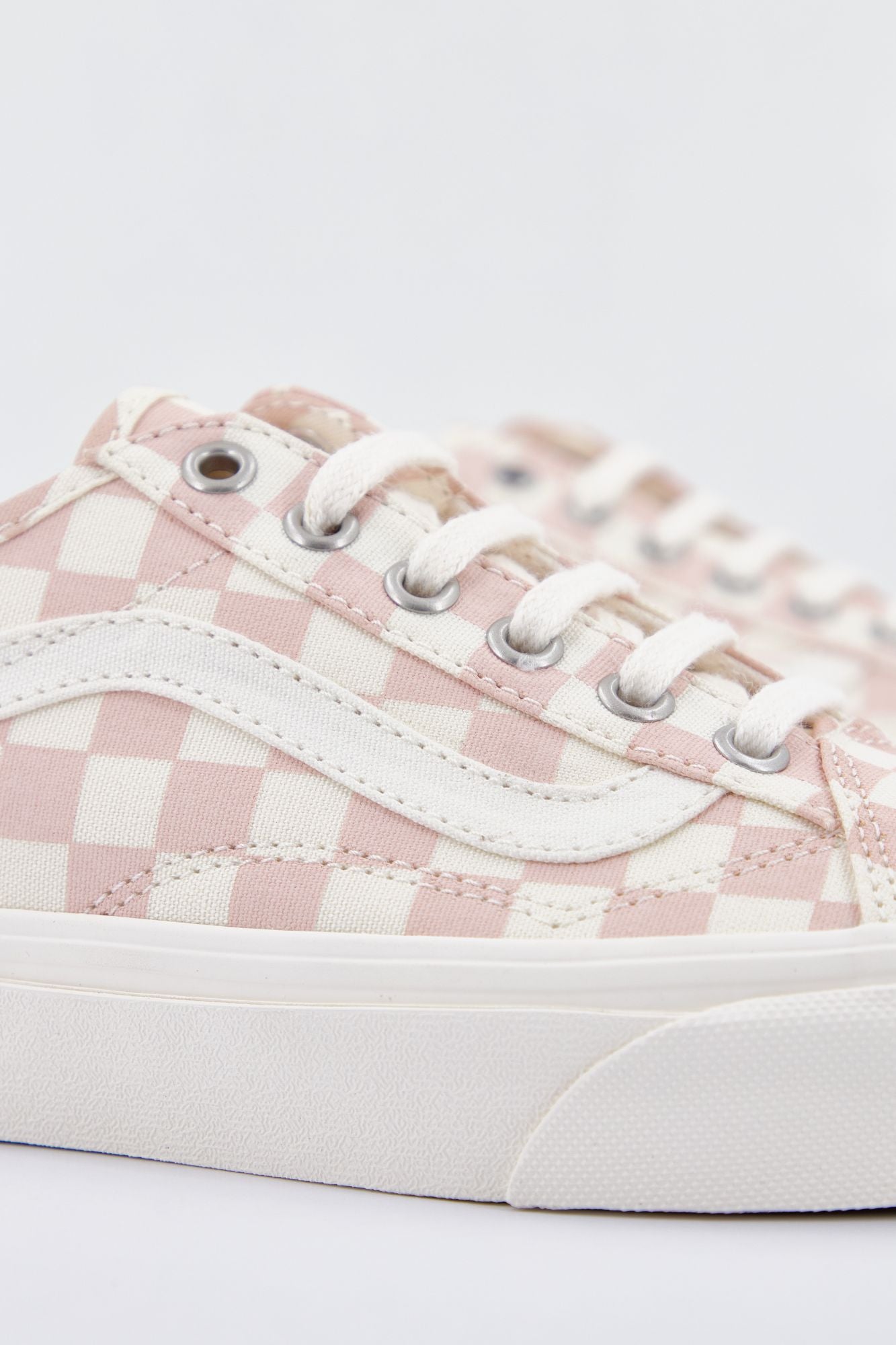 VANS UA OLD SKOOL TAPERED E en color ROSA (4)