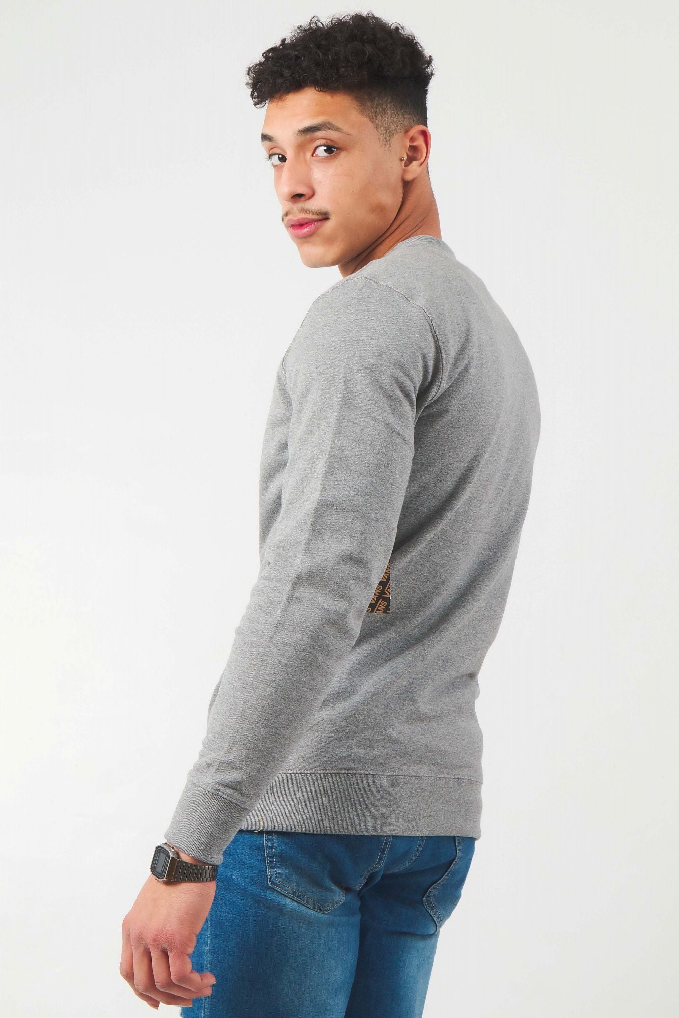 VANS MN FULL PATCH CREW I en color GRIS (4)