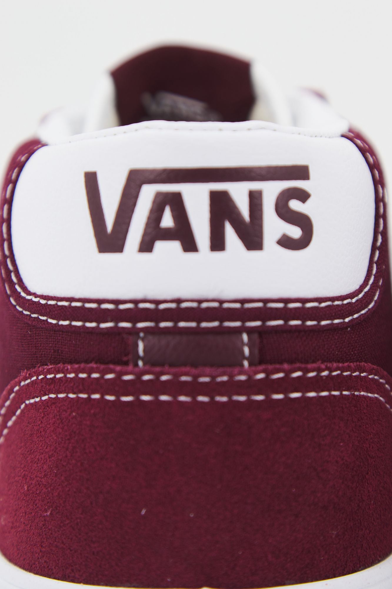 VANS UA MID SKOOL 37 en color BURDEOS (4)