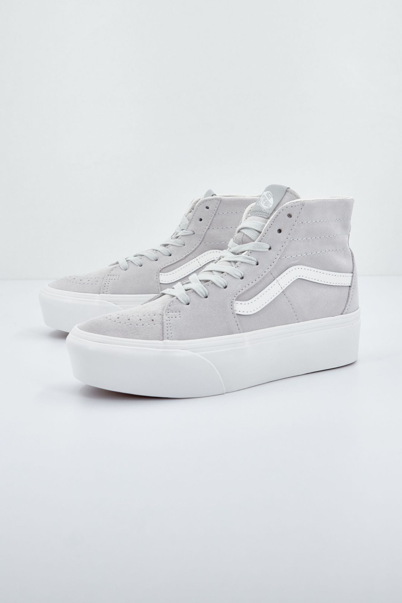 VANS UA SK8-HI TAPERED STAC en color GRIS (1)