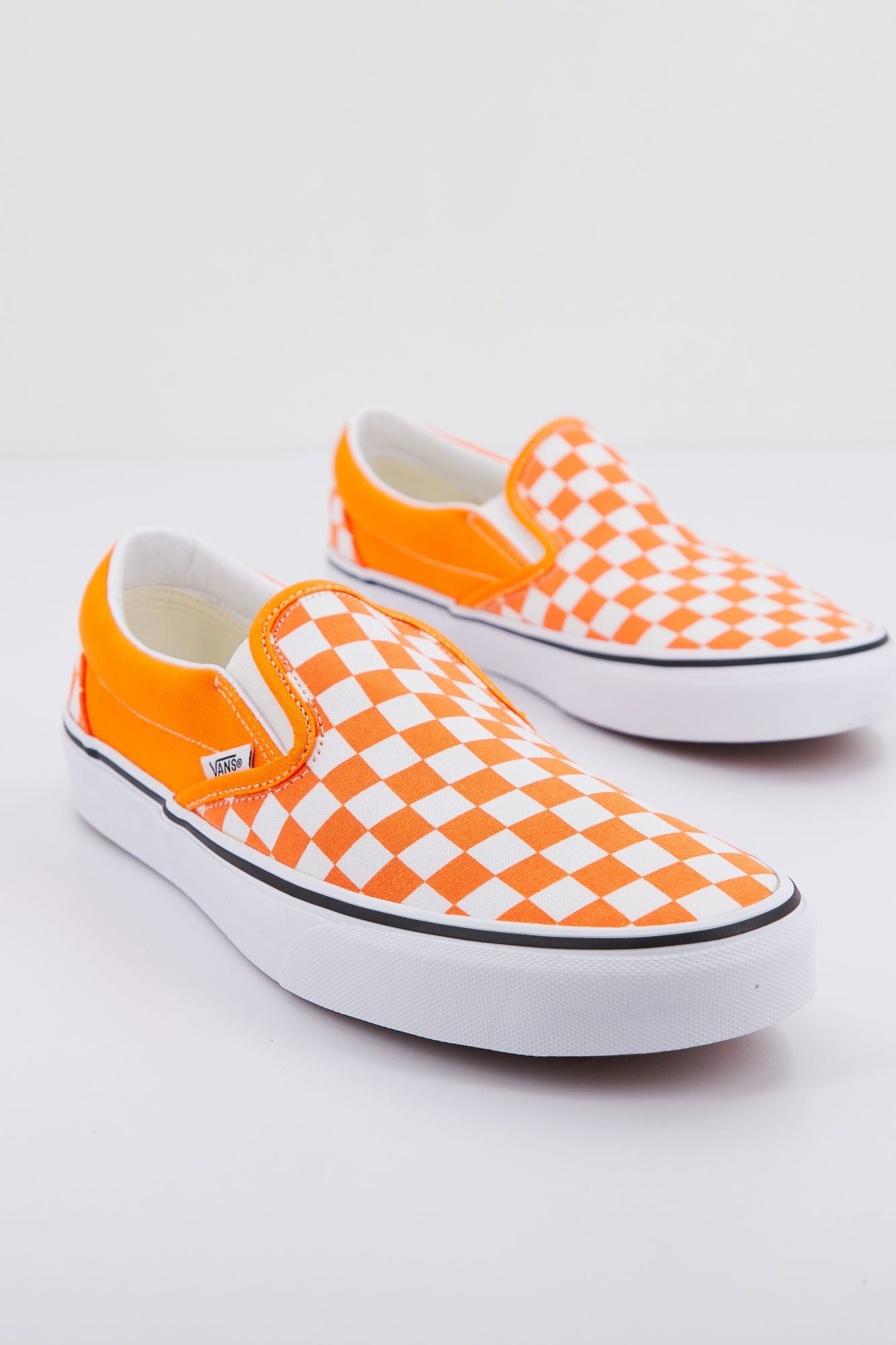 VANS VN000XG8AZZ1 en color NARANJA (1)