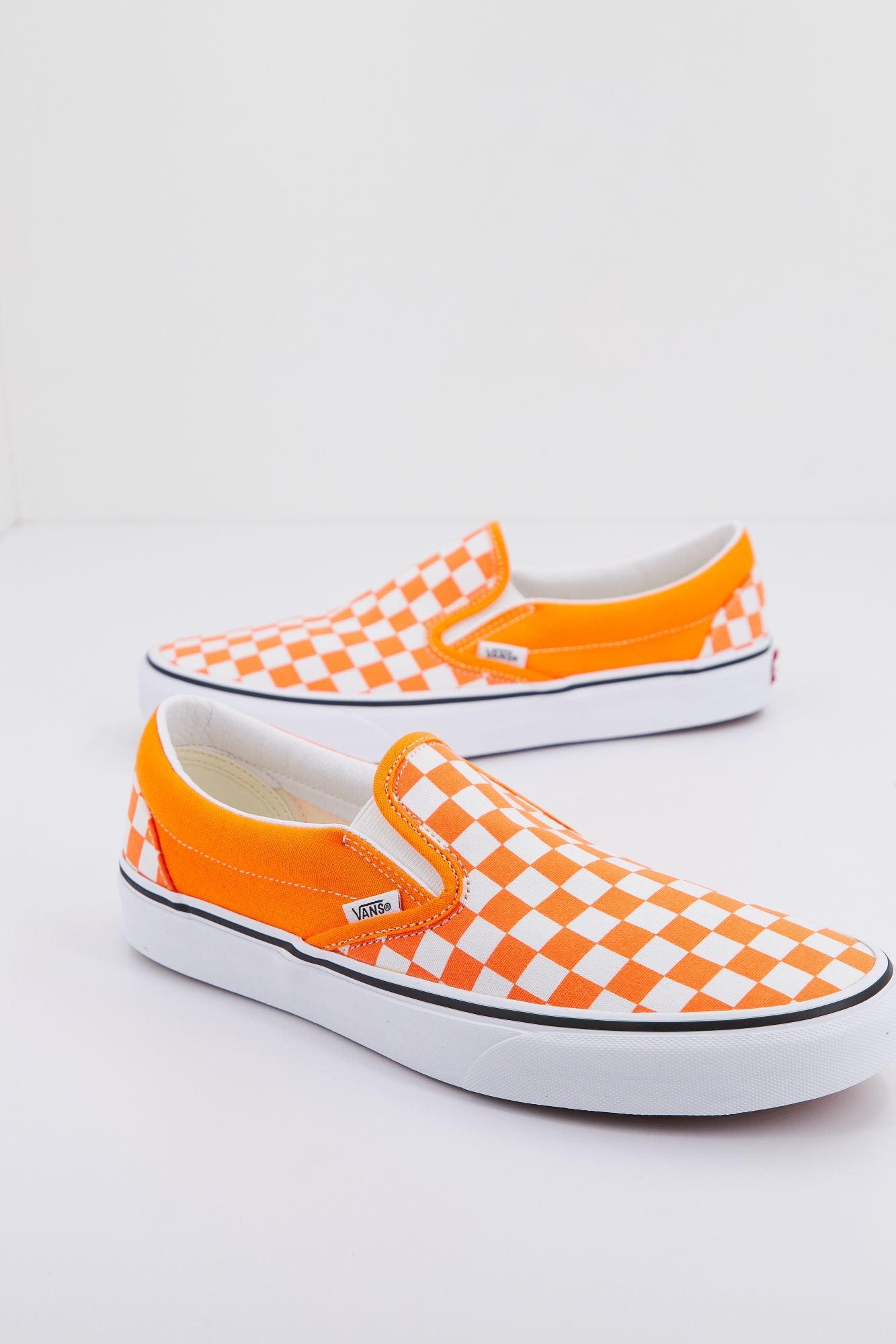 VANS VN000XG8AZZ1 en color NARANJA (3)