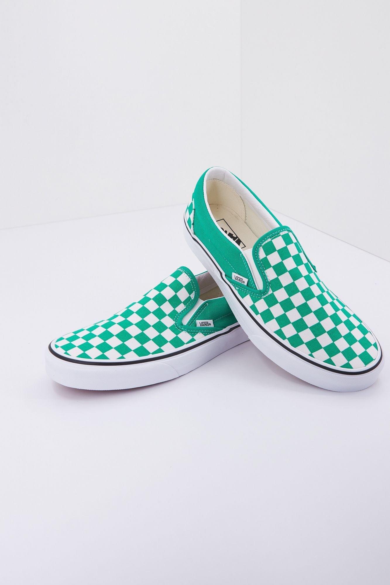 VANS CLASSIC SLIP-ON en color VERDE (2)