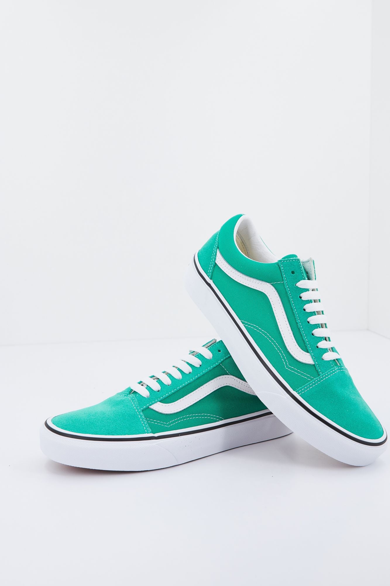 VANS UA OLD SKOOL en color VERDE (2)