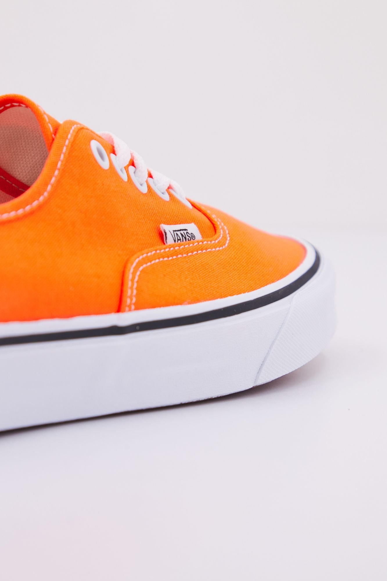 VANS UA AUTENTIC en color NARANJA (4)