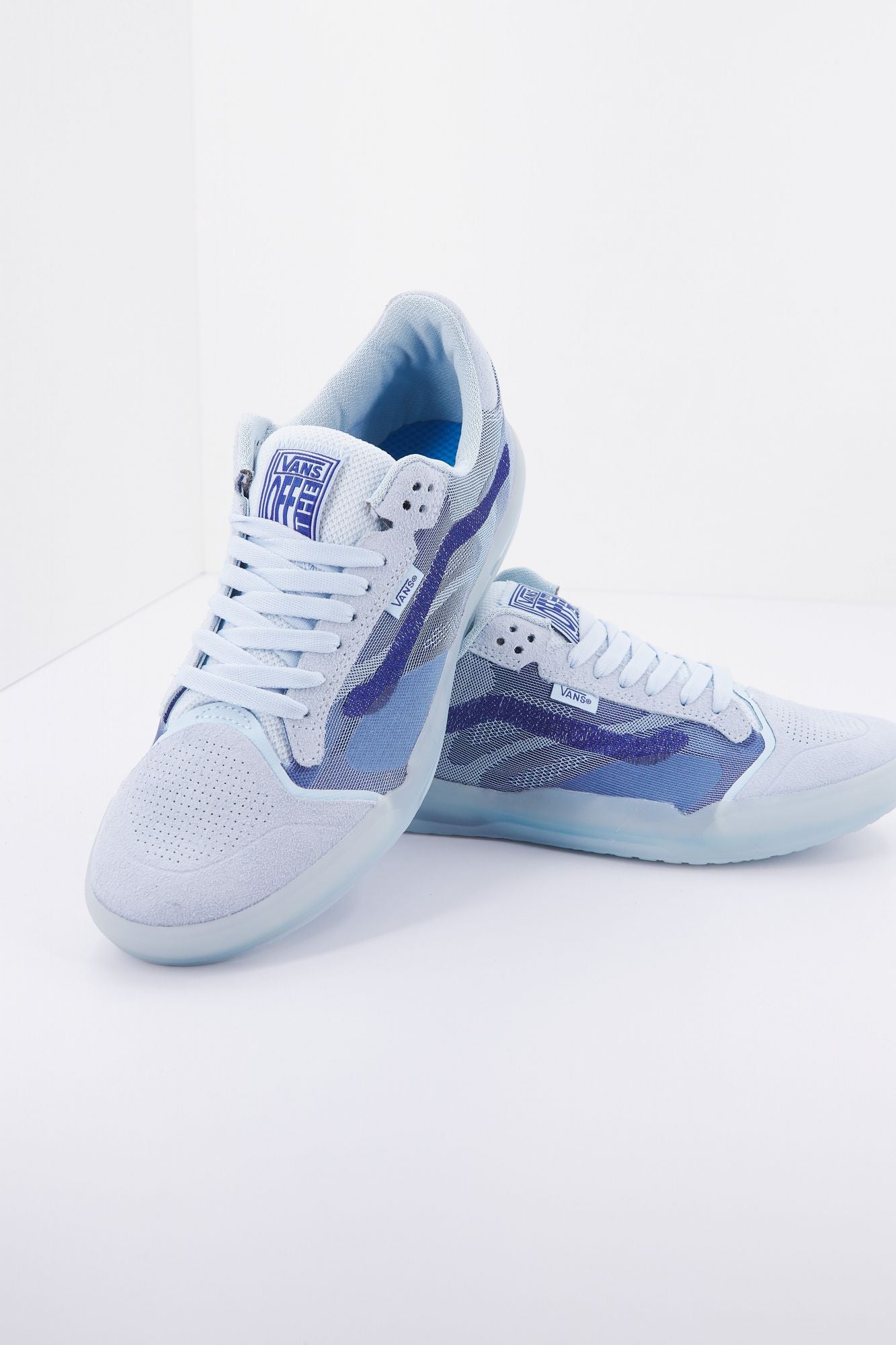 VANS UA EVDNT ULTIMATEWAFFL en color AZUL (2)