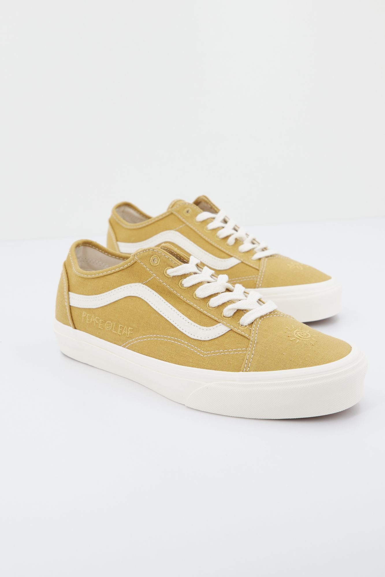 VANS OLD SKOOL TAPE en color AMARILLO (2)