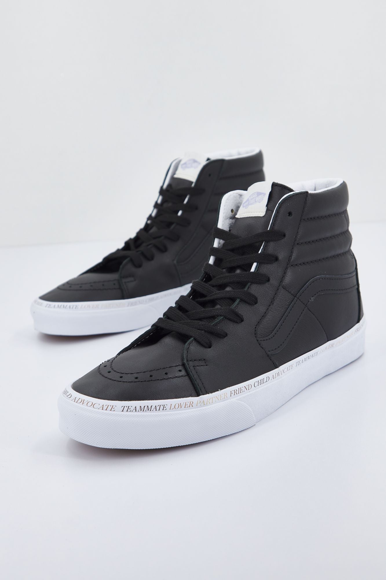 VANS UA SK8-HI en color NEGRO (1)