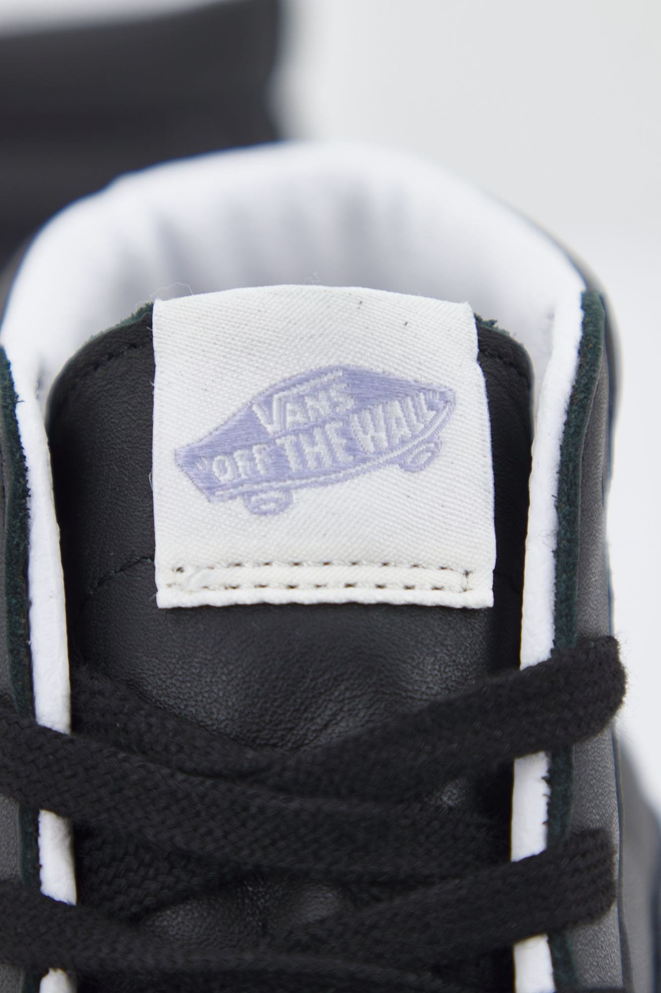 VANS UA SK8-HI en color NEGRO (4)